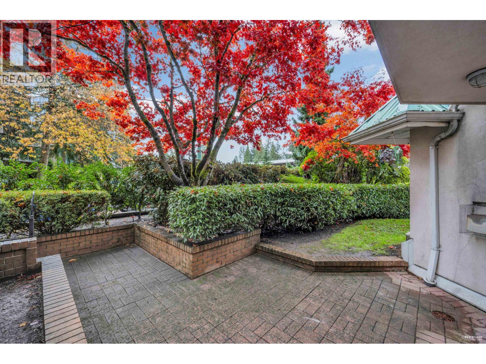 104E 3081 GLEN DRIVE, Coquitlam