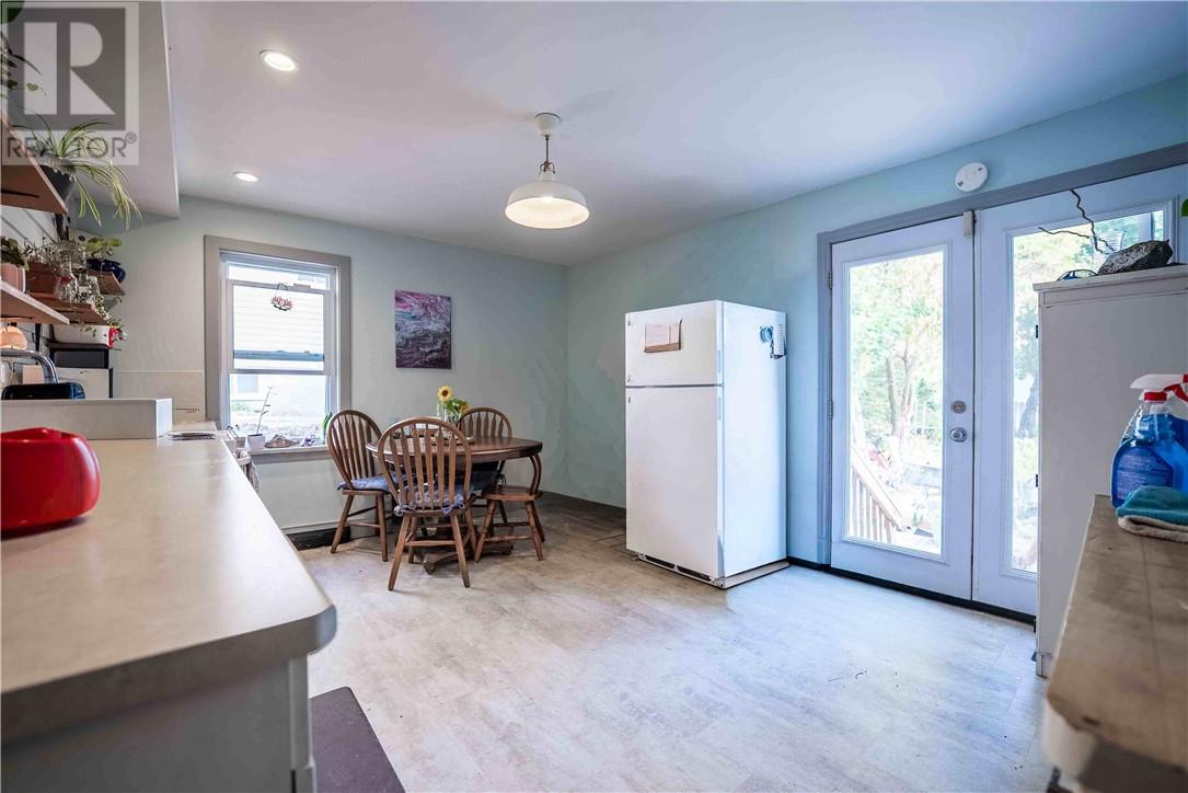 190 Eyre Street - 26