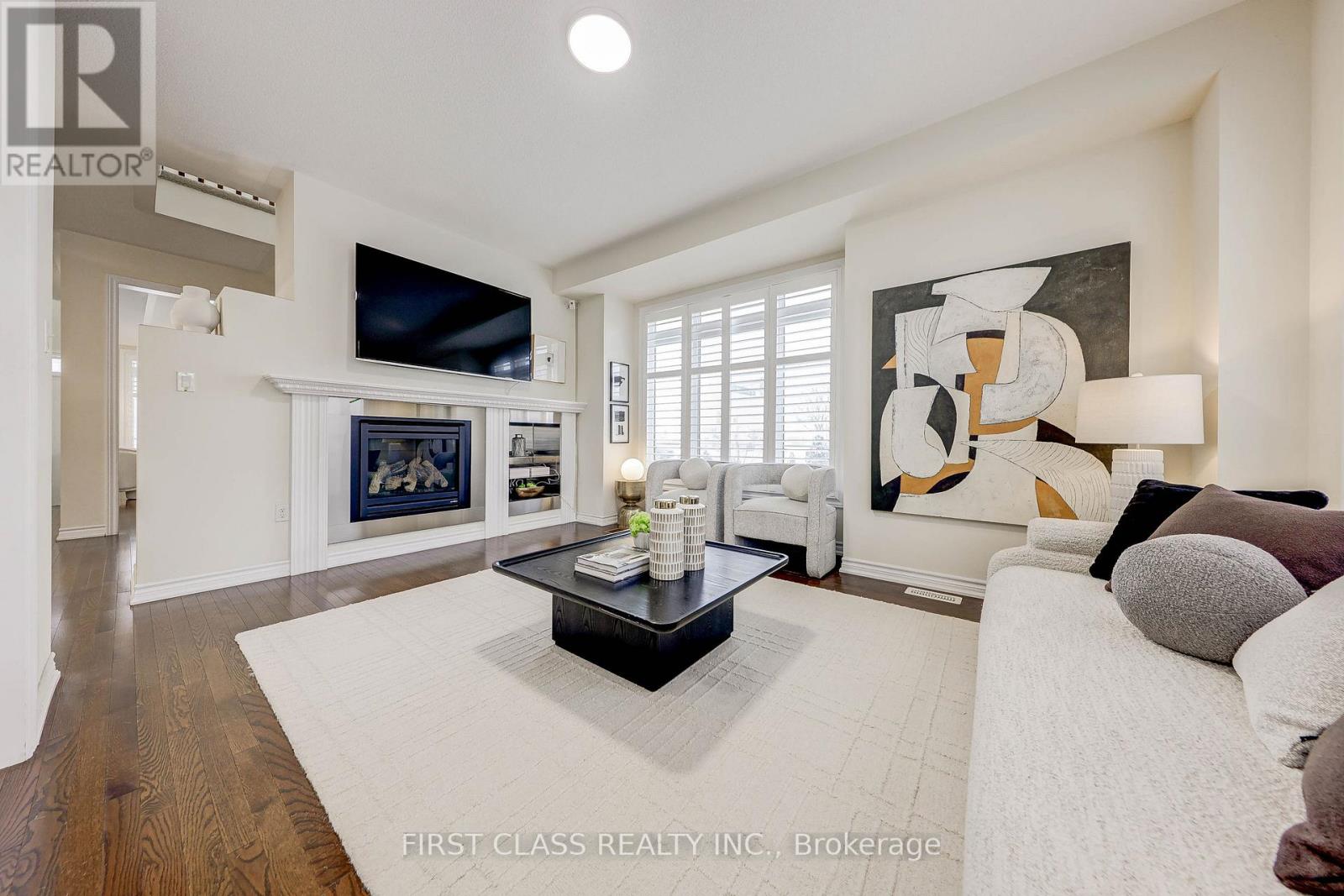 2 JAMES PARROTT AVENUE - 10