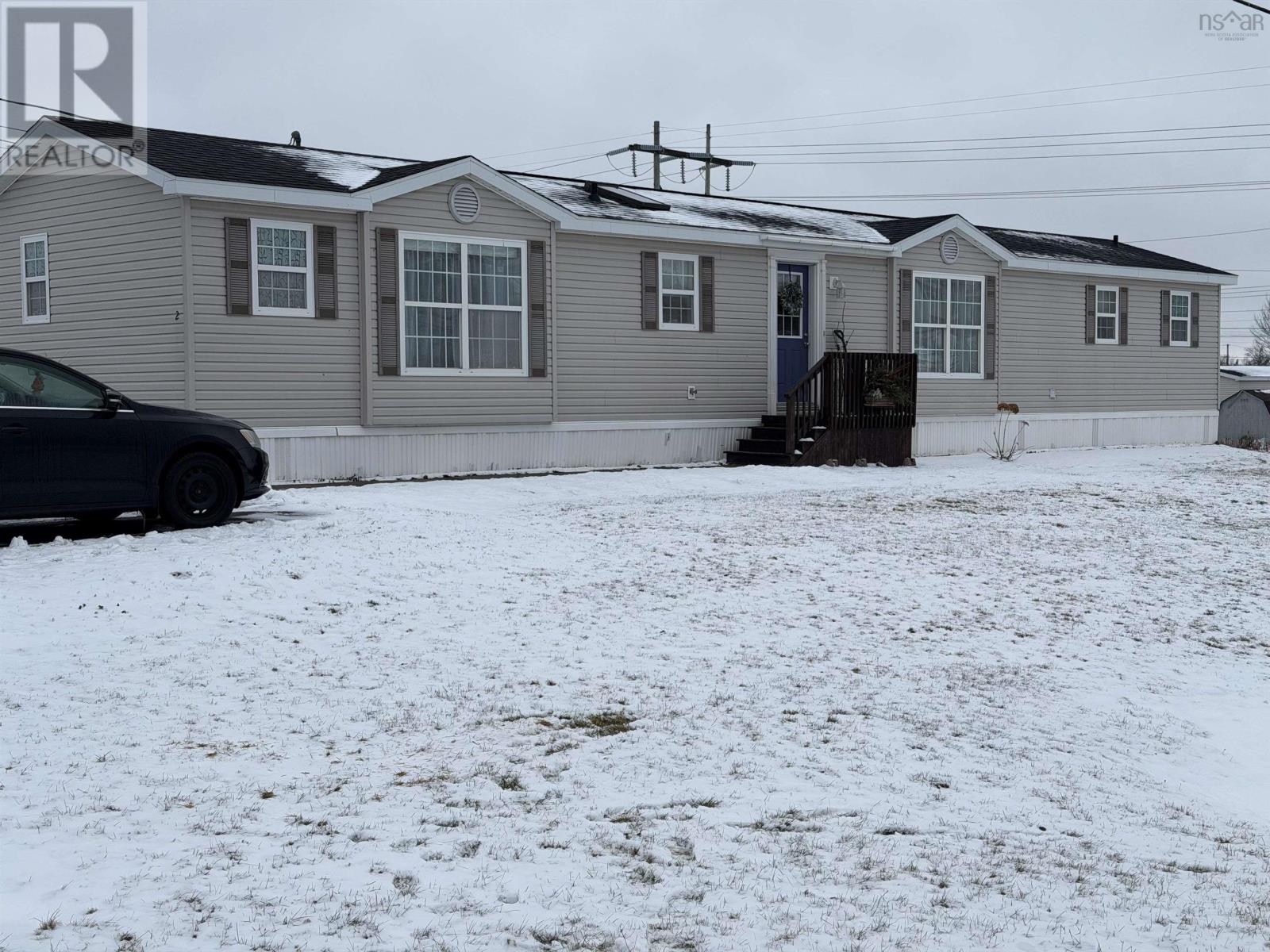 Property photo of 2 South Hill Drive