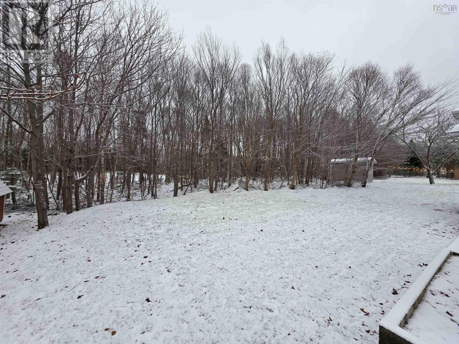 Property 3 of 27 of 39 Englewood Crescent