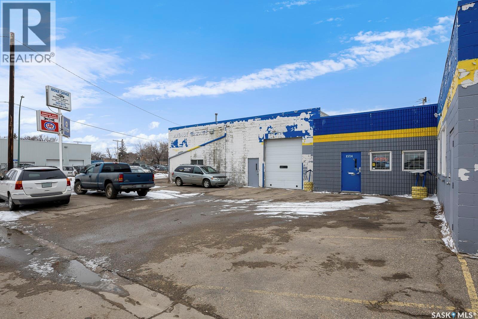 1524 MONTREAL STREET — photo 33