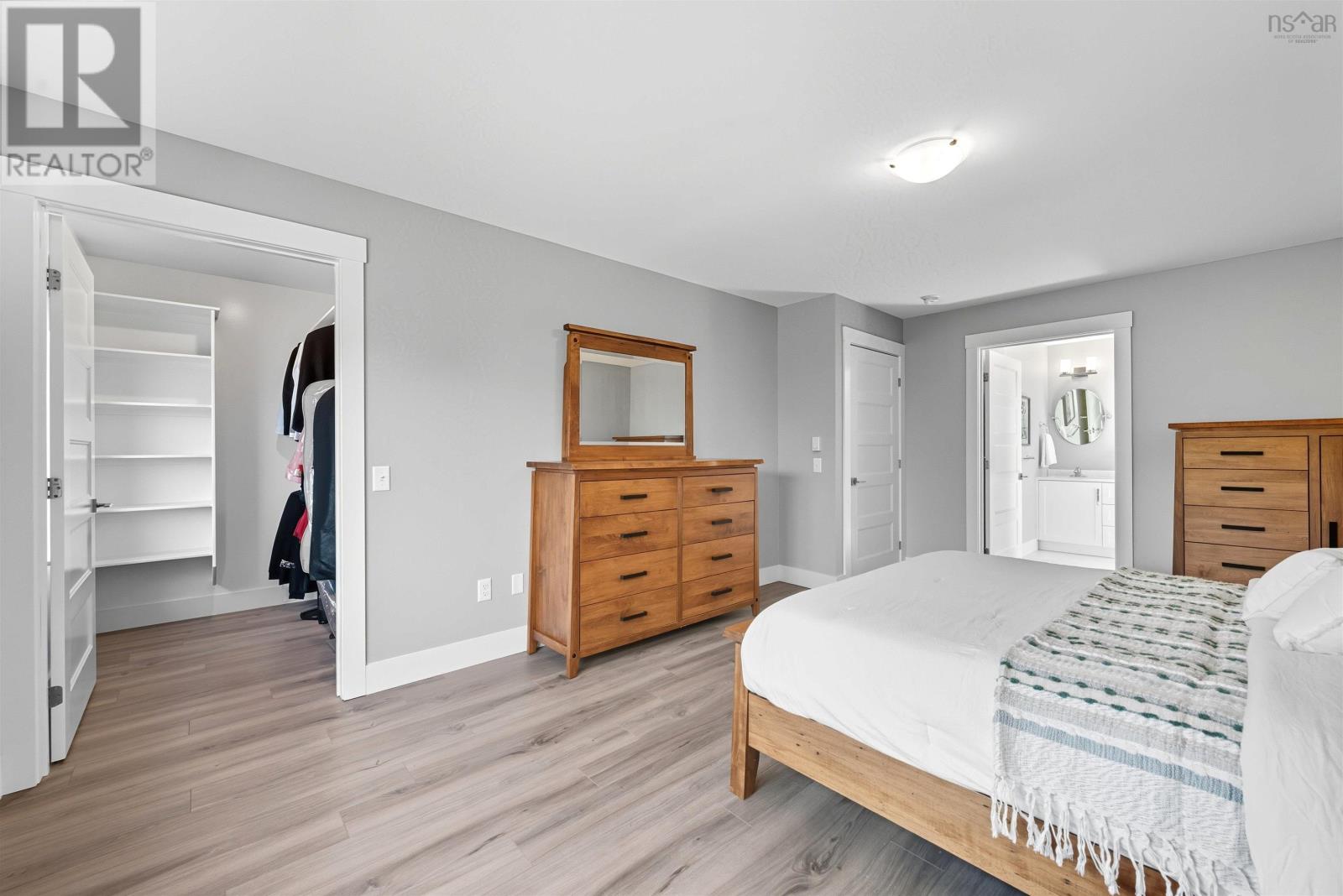 Property 31 of 47 of 129 Hamilton Drive