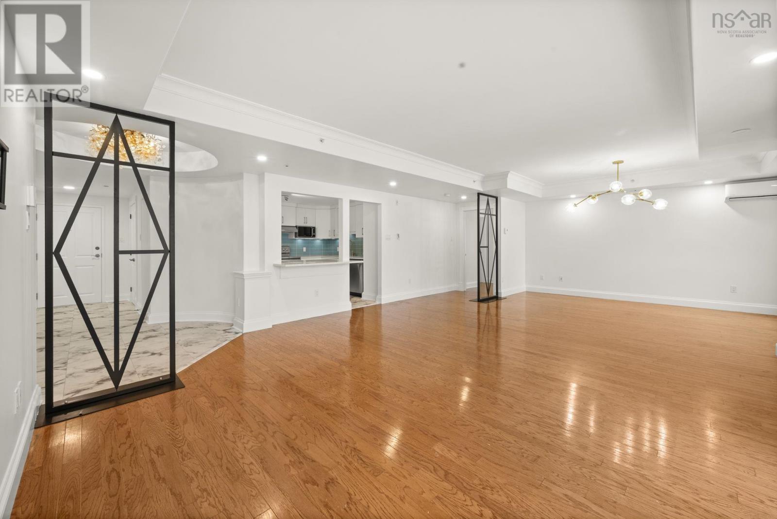 Property 14 of 47 of 203 1540 Summer Street