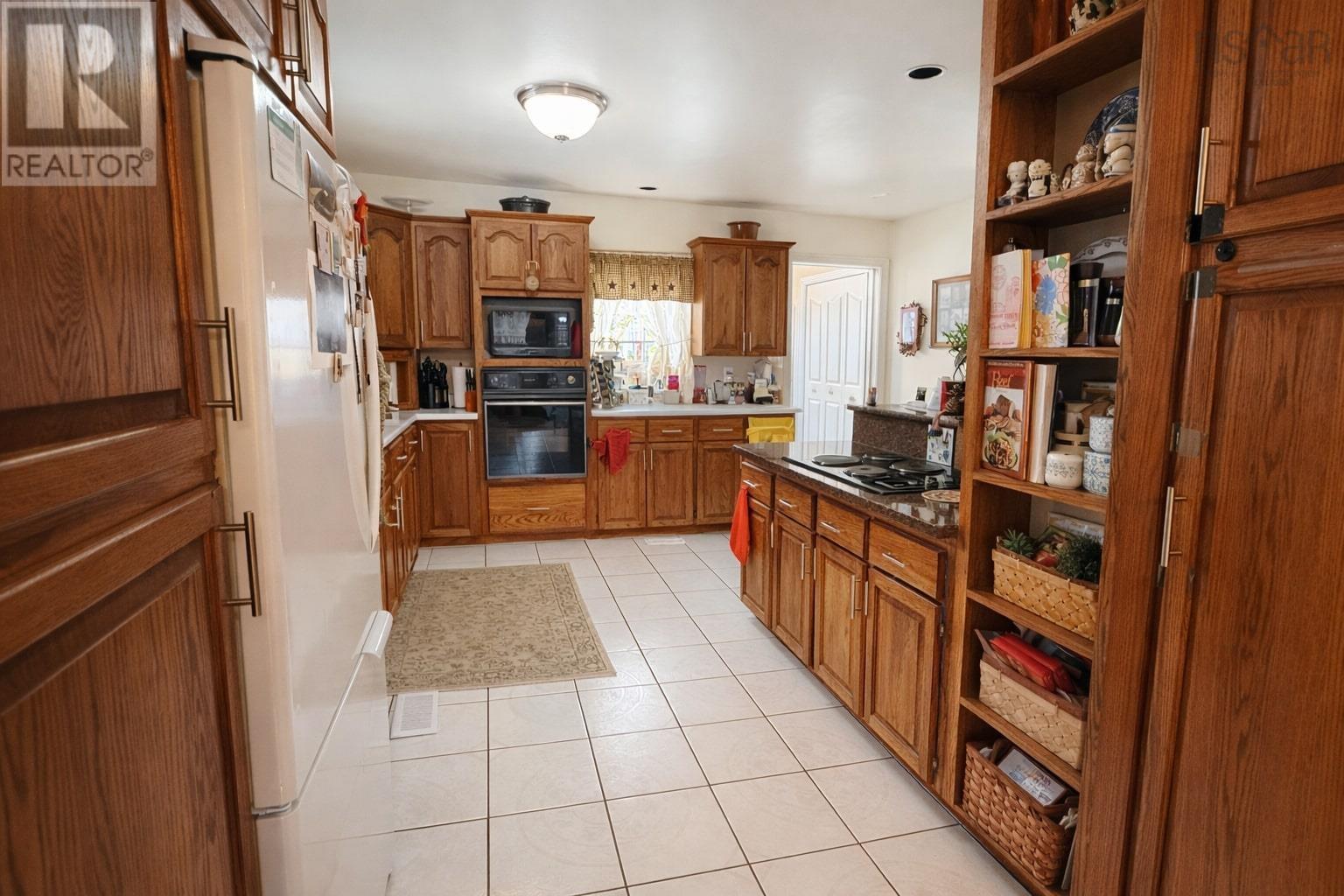 Property 18 of 38 of 972 Route 202