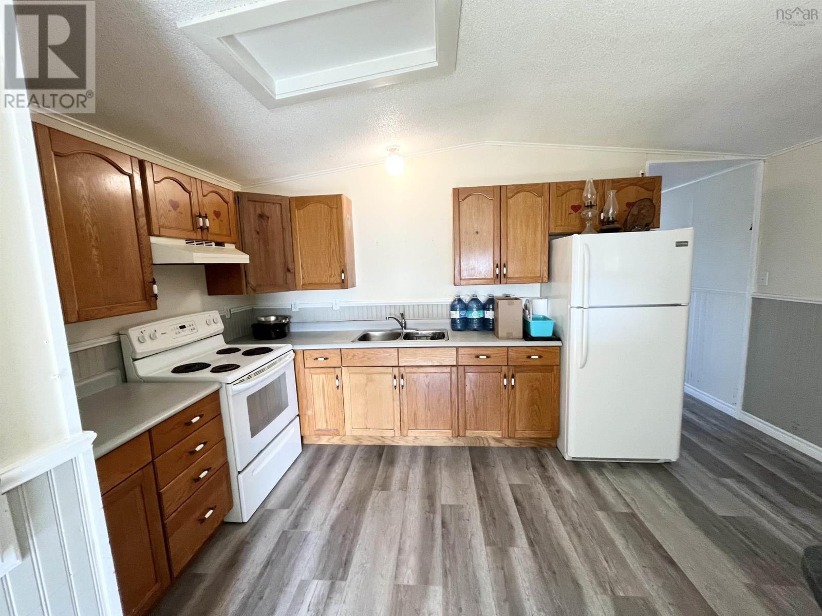 Property 3 of 29 of 23 New Road