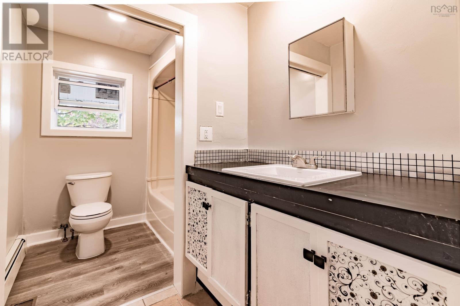 Property 23 of 42 of 199 Main Street