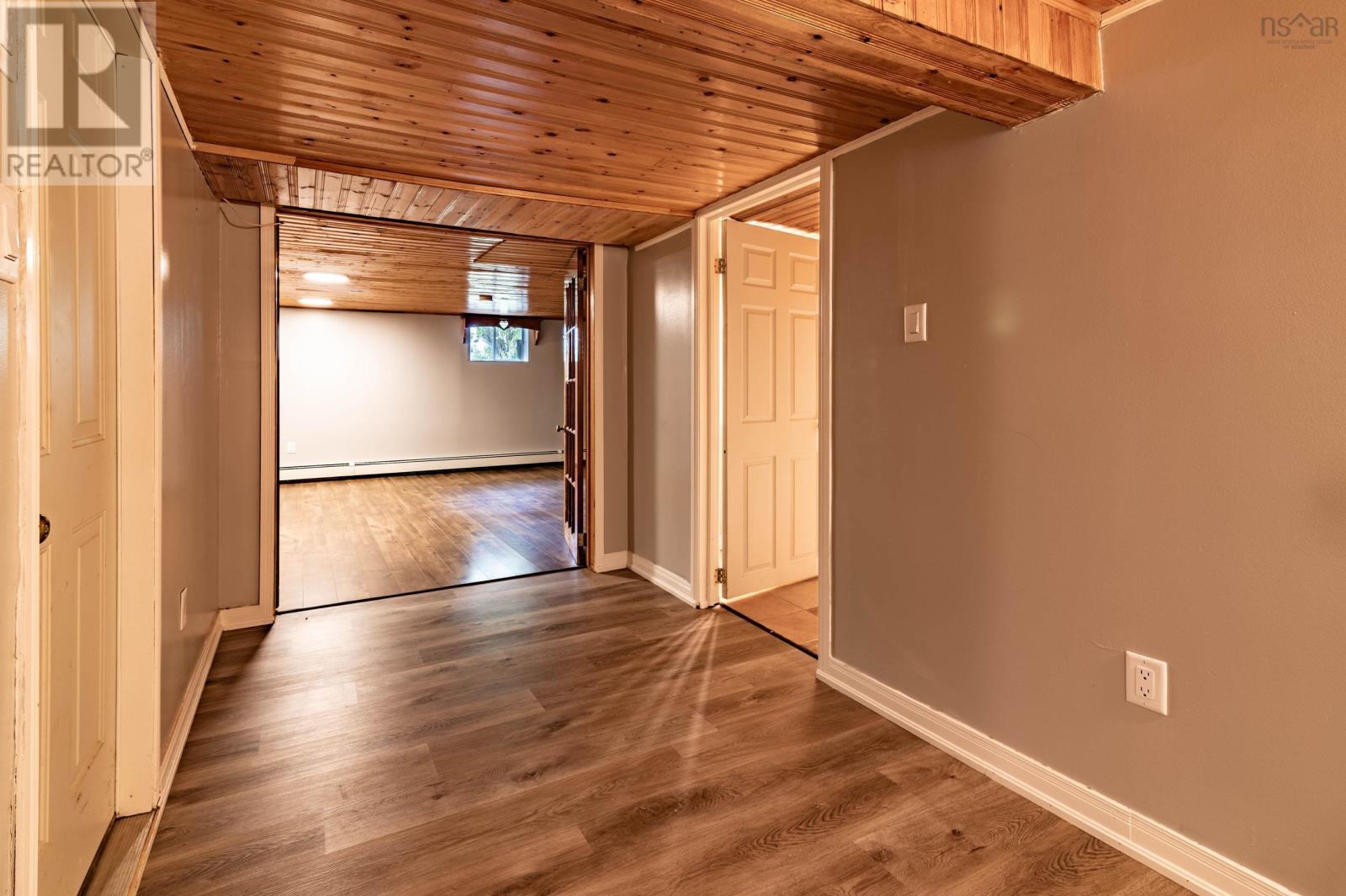 Property 31 of 42 of 199 Main Street