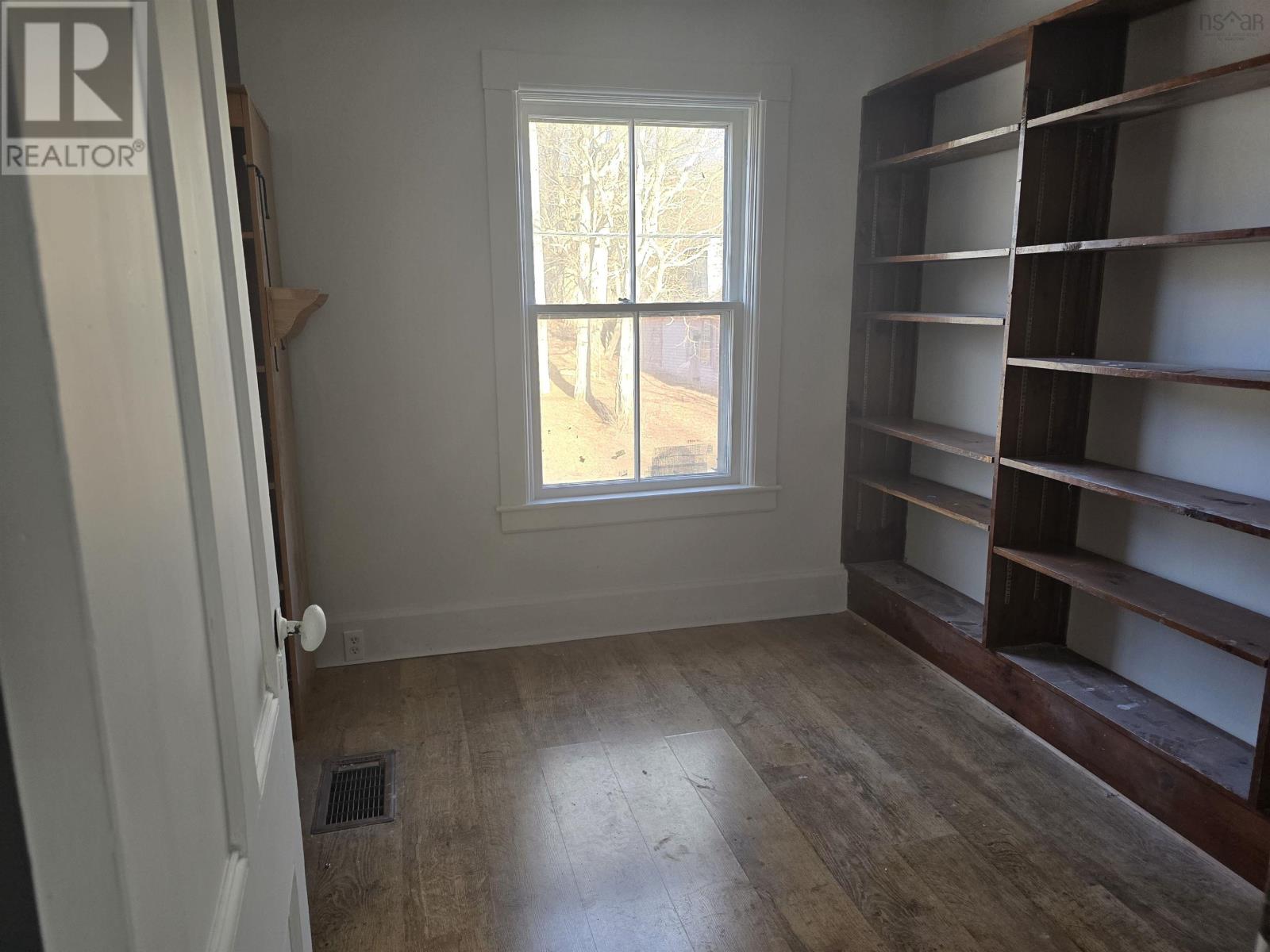 Property 23 of 26 of 63 Elm Street