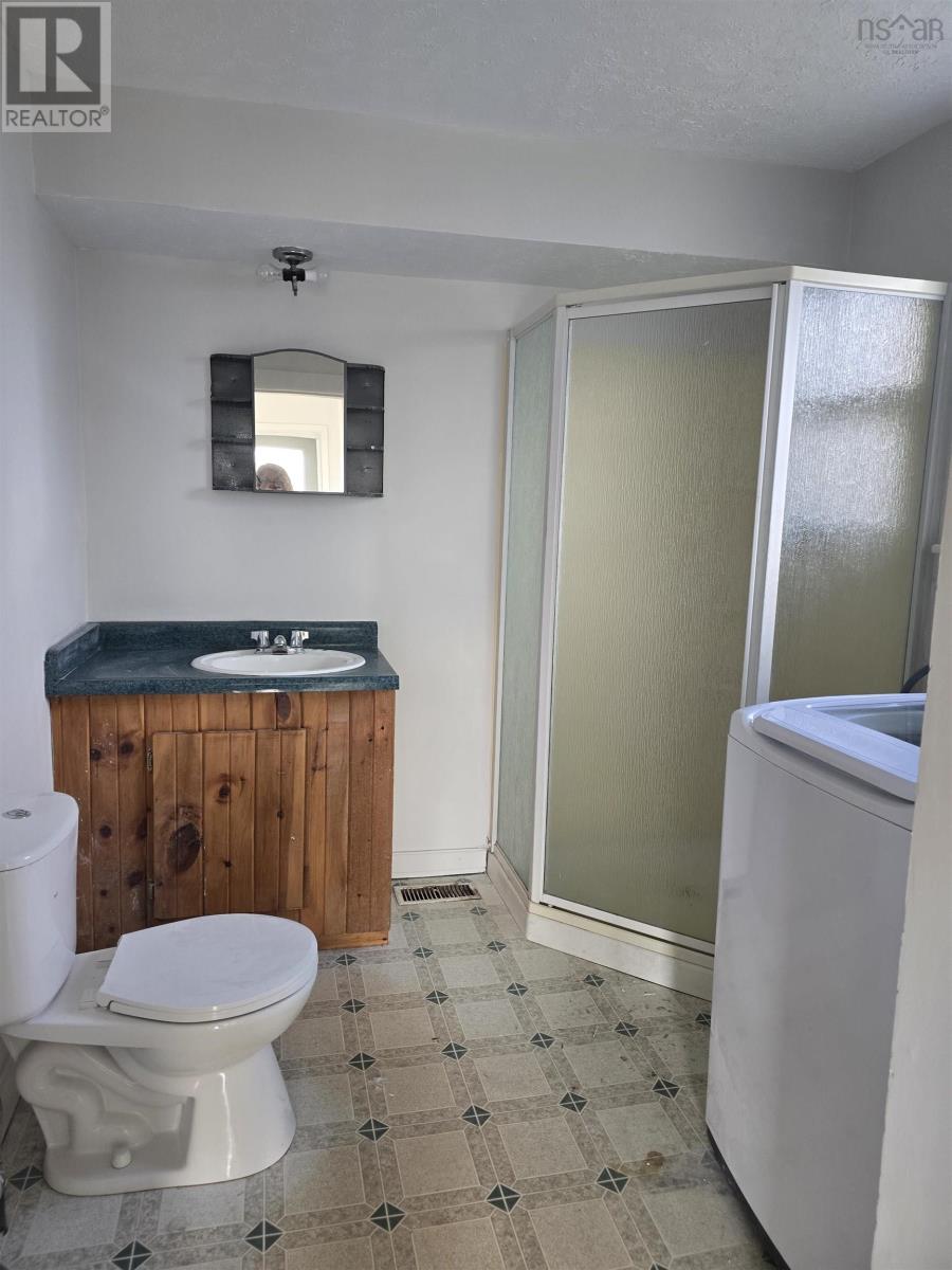 Property 18 of 26 of 63 Elm Street