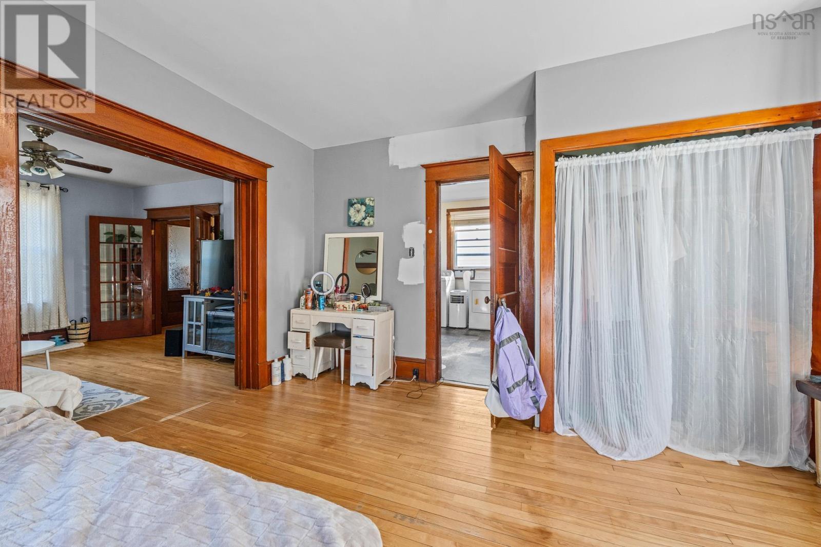 Property 22 of 39 of 217-219 Albert Street