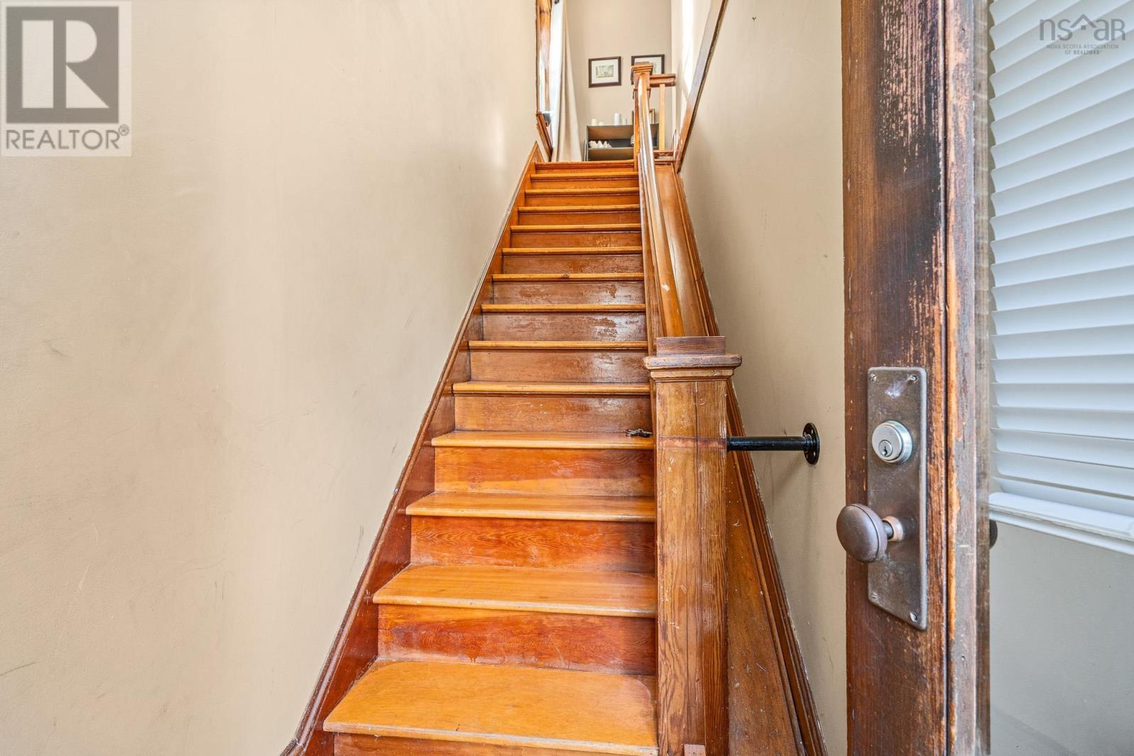 Property 19 of 39 of 217-219 Albert Street