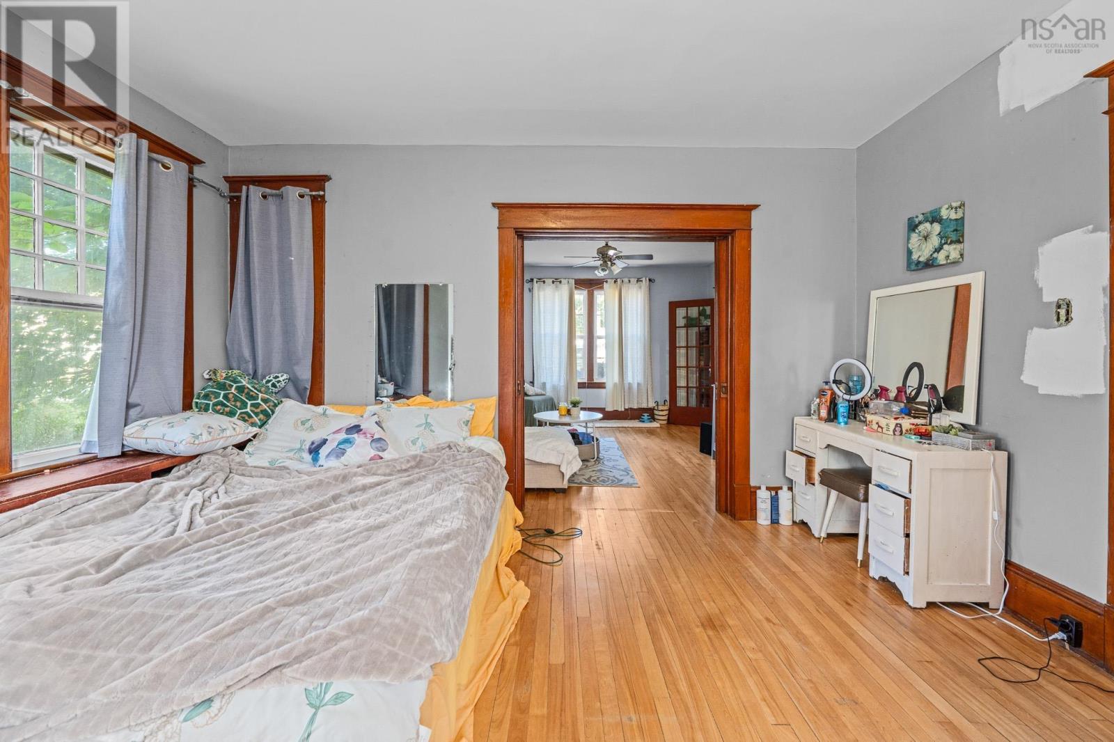 Property 21 of 39 of 217-219 Albert Street