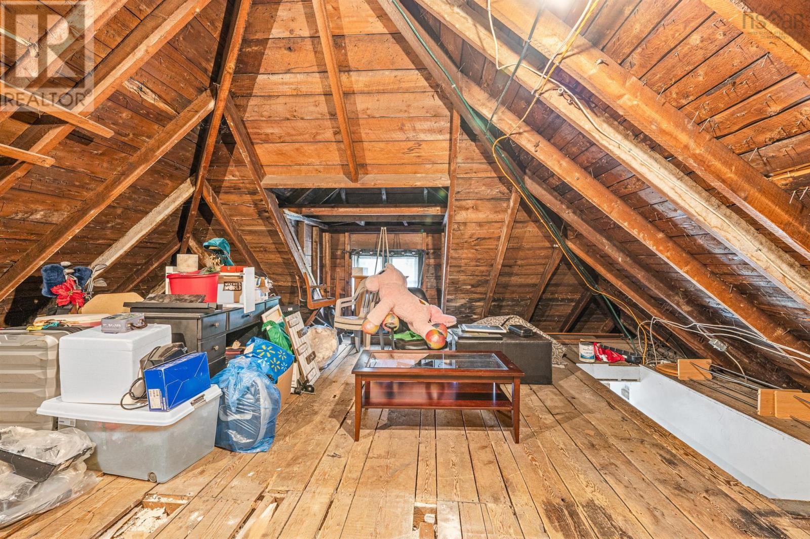 Property 17 of 39 of 217-219 Albert Street