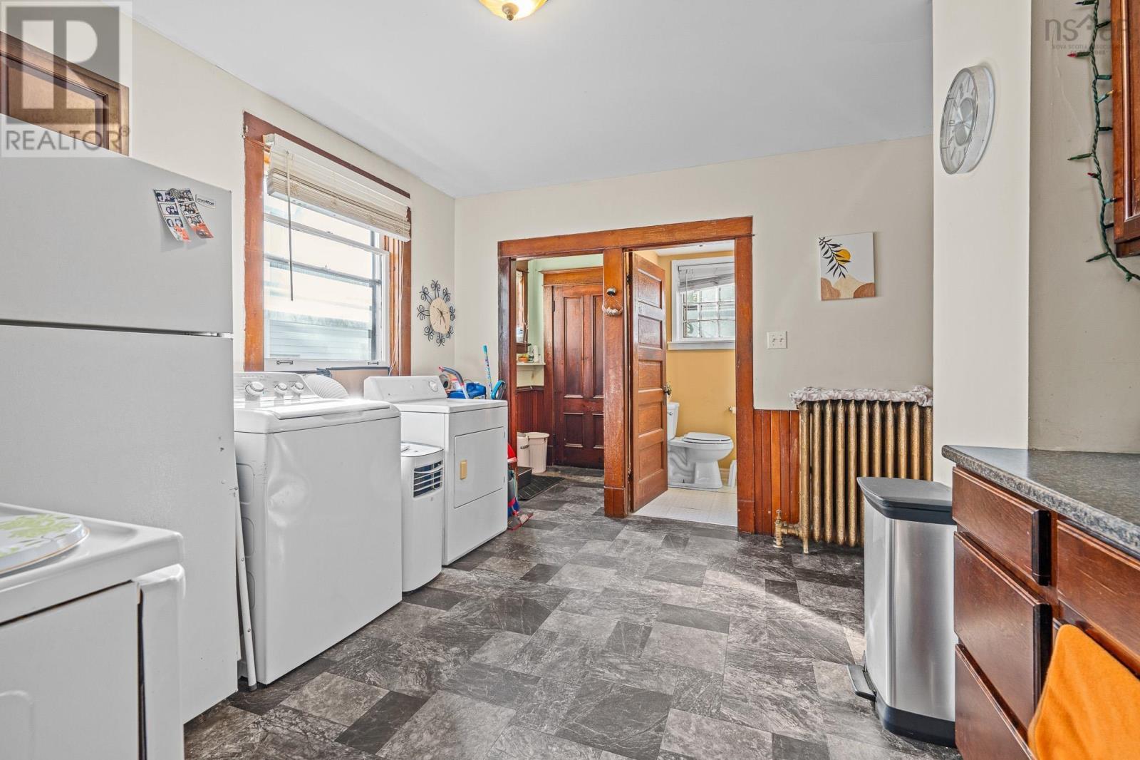 Property 31 of 39 of 217-219 Albert Street