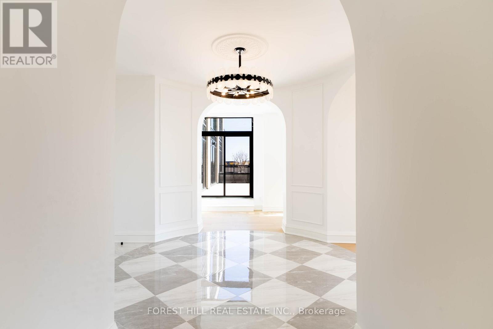 Listing photo of 6A - 2010 BATHURST STREET