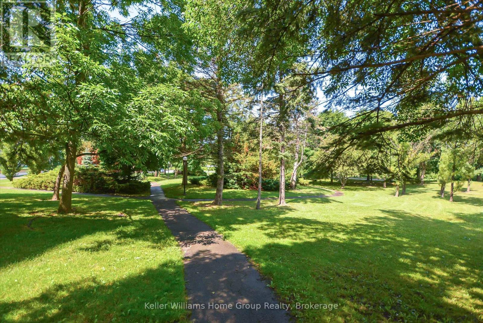 #702 23 WOODLAWN ROAD E - 37