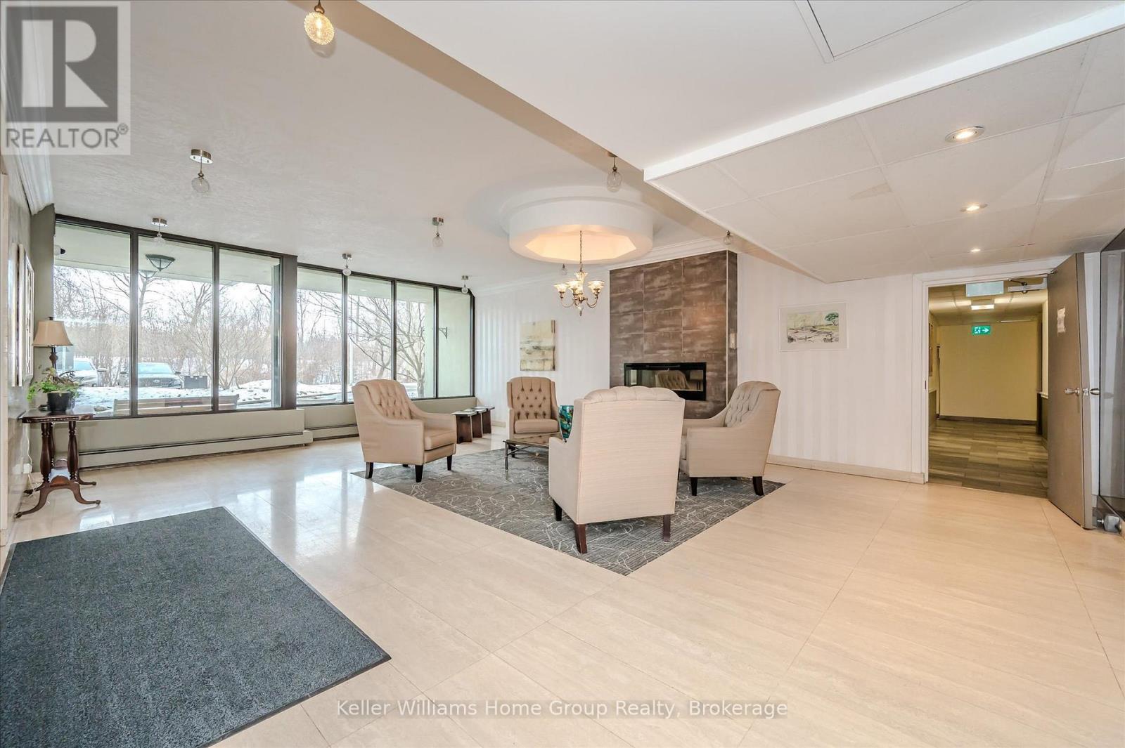 #702 23 WOODLAWN ROAD E - 5