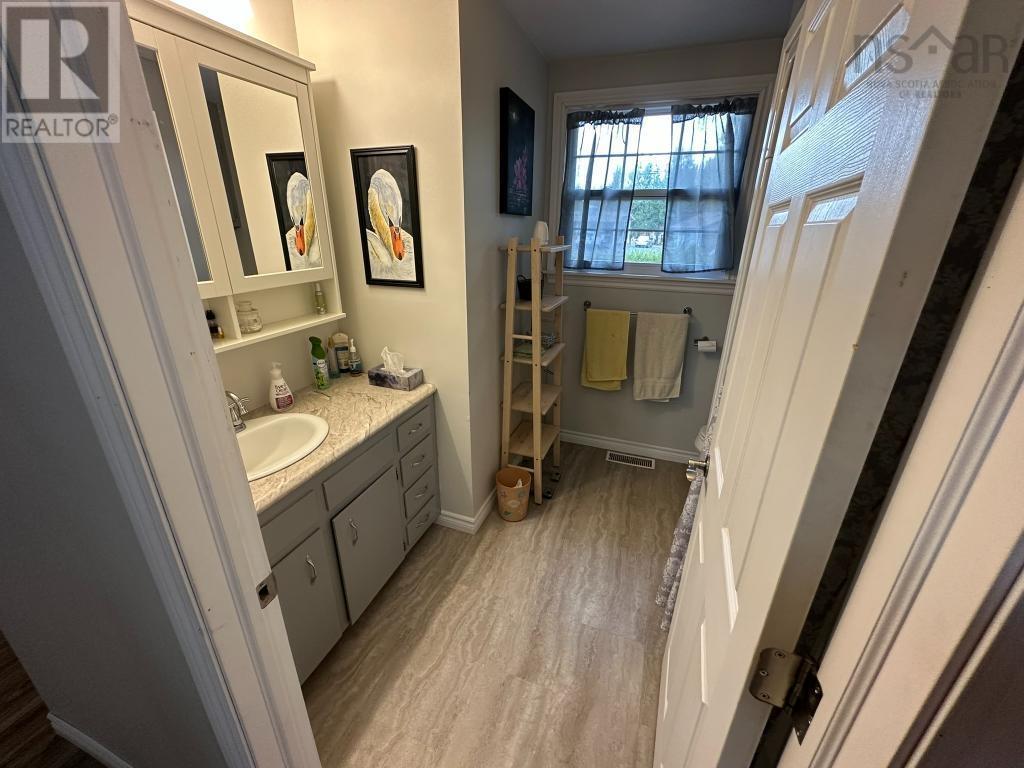 Property 18 of 31 of 2807 Pinecrest Drive, Hayes Subdivision