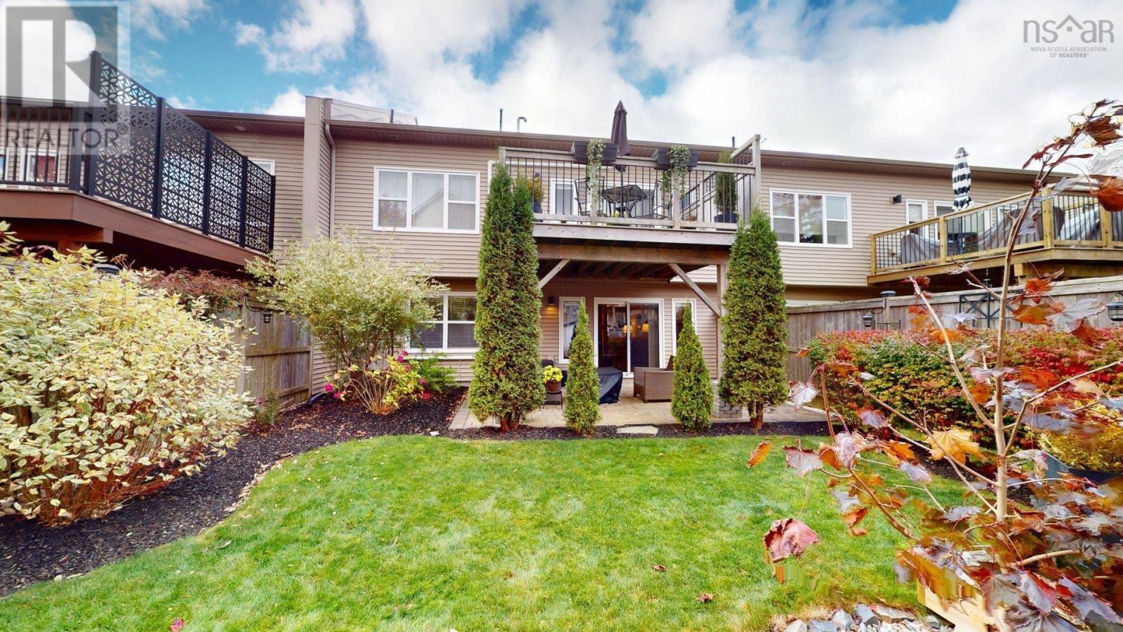 Property 36 of 44 of 135 Bradford Place