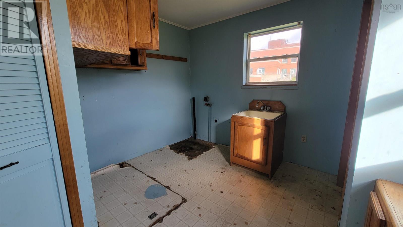 Property 7 of 16 of 12 Porters Lane