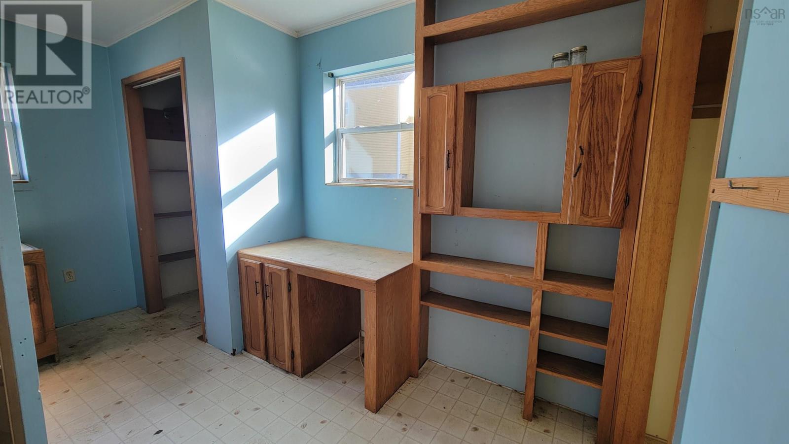 Property 6 of 16 of 12 Porters Lane