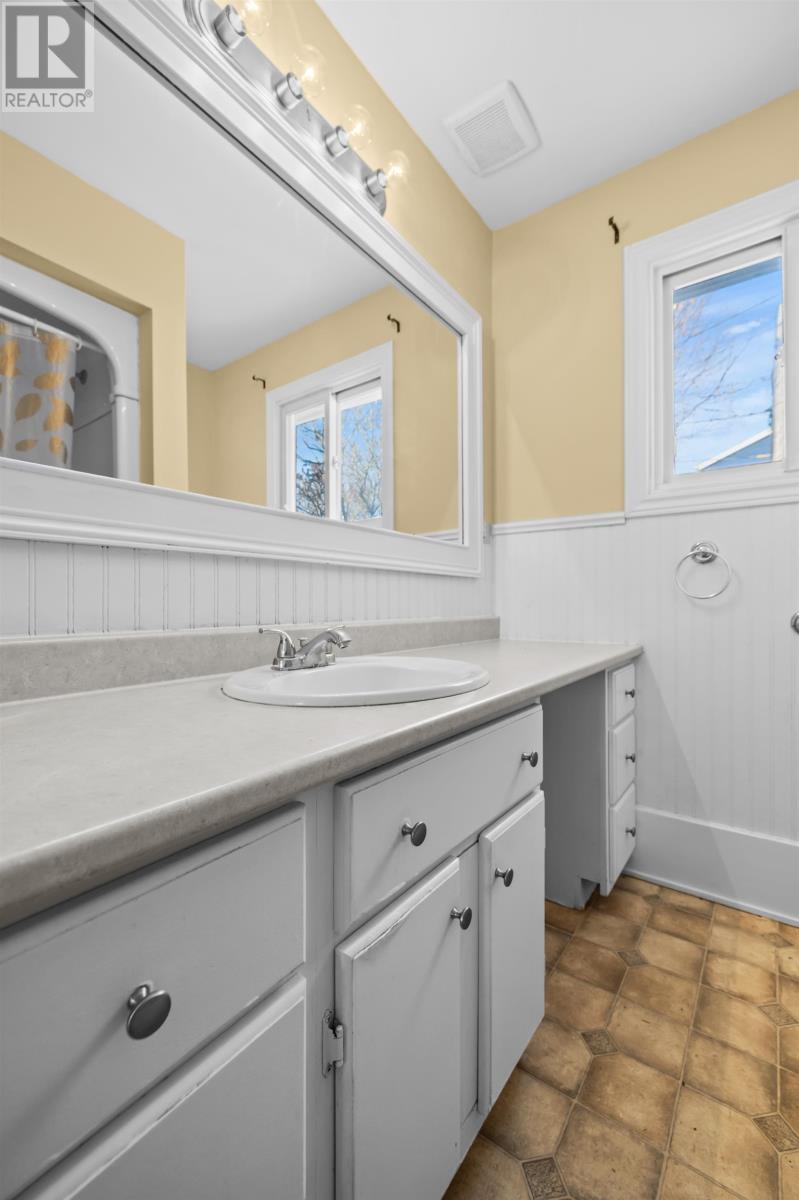 197 BRENNAN AVENUE - 19