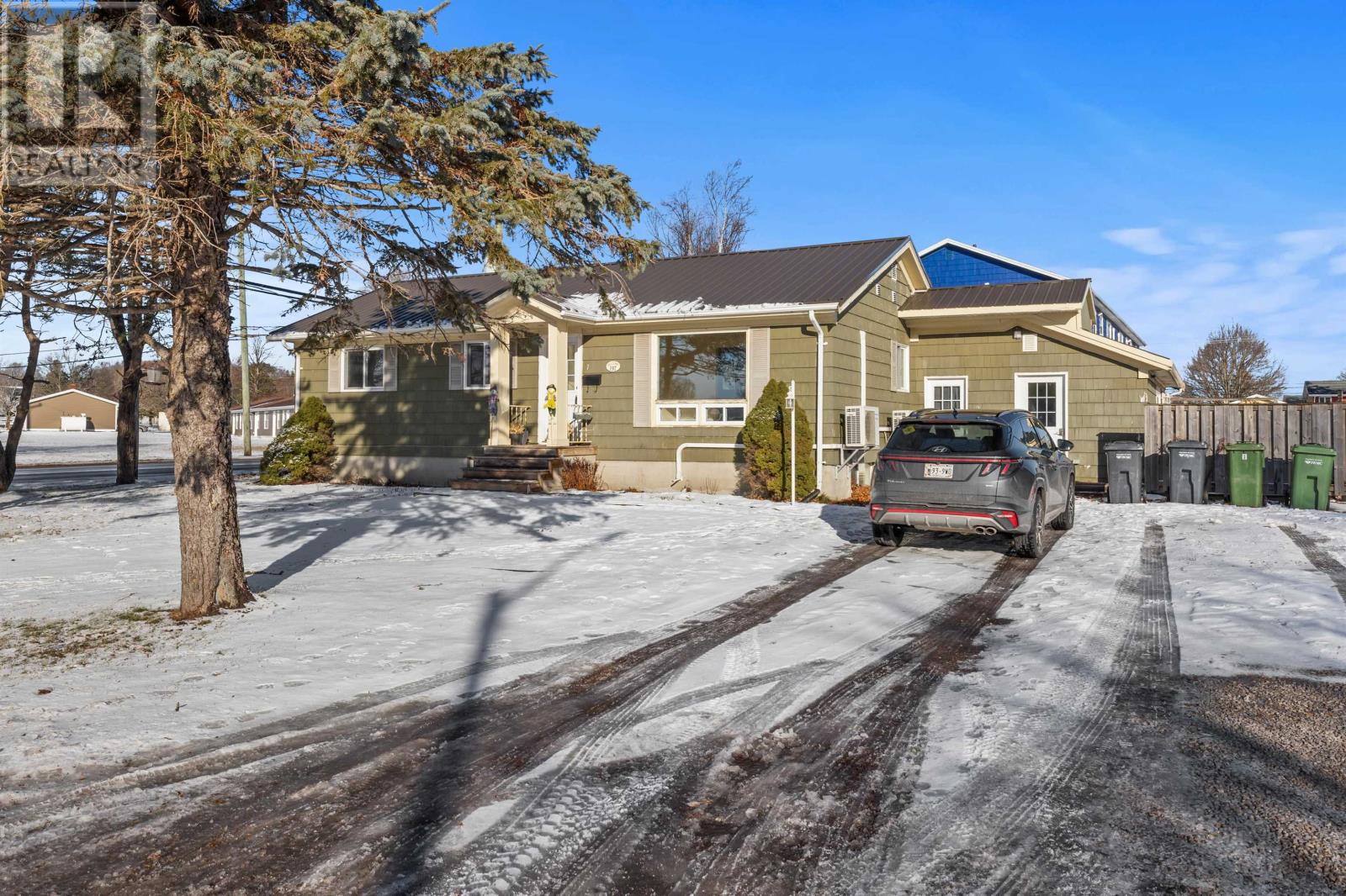 197 BRENNAN AVENUE - 45