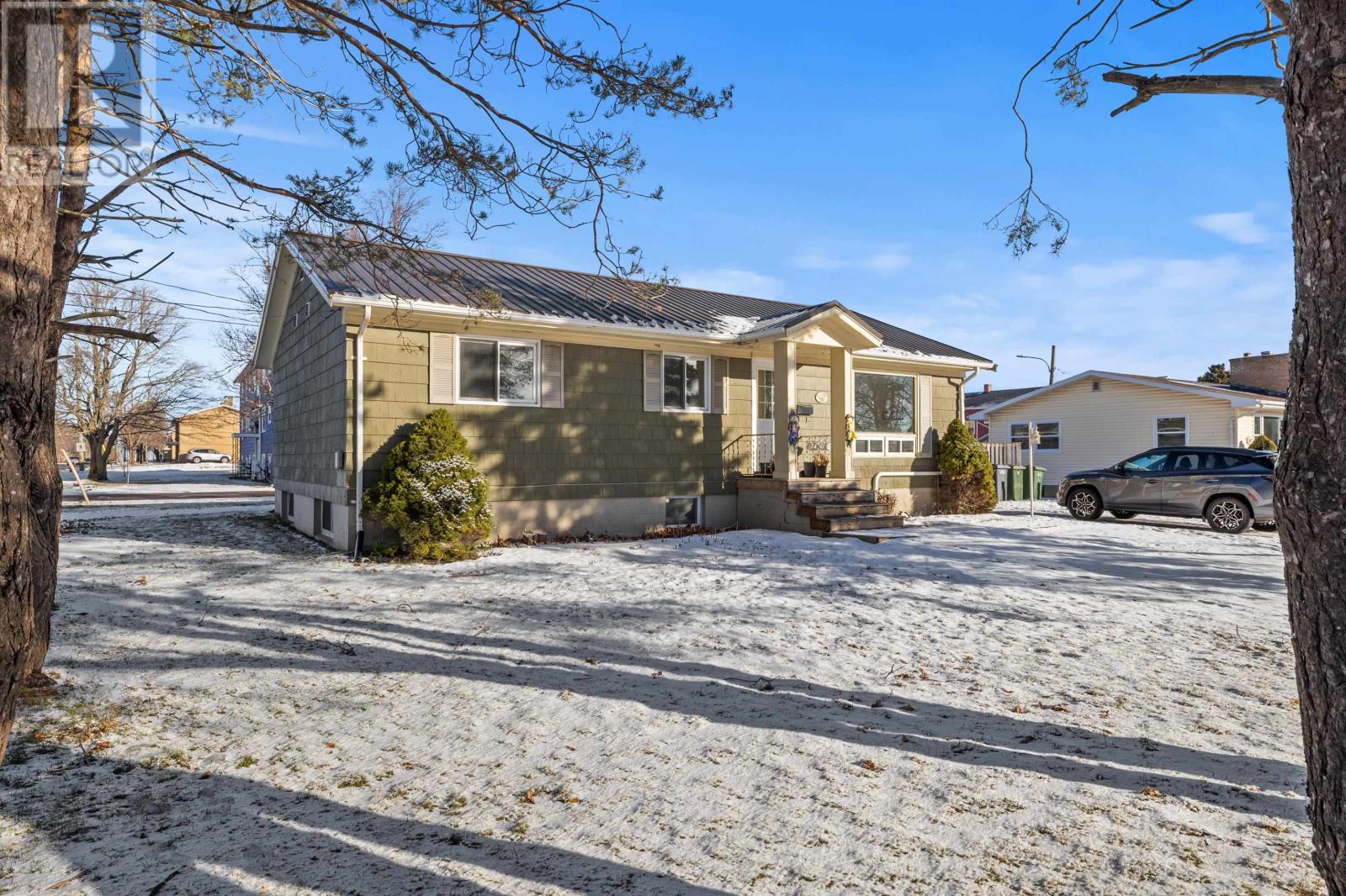 197 BRENNAN AVENUE - 43