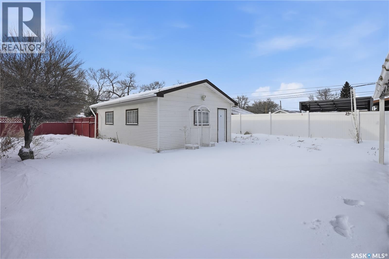 Single Family House Bungalow for Sale in  Ingersoll CRESCENT Regina 