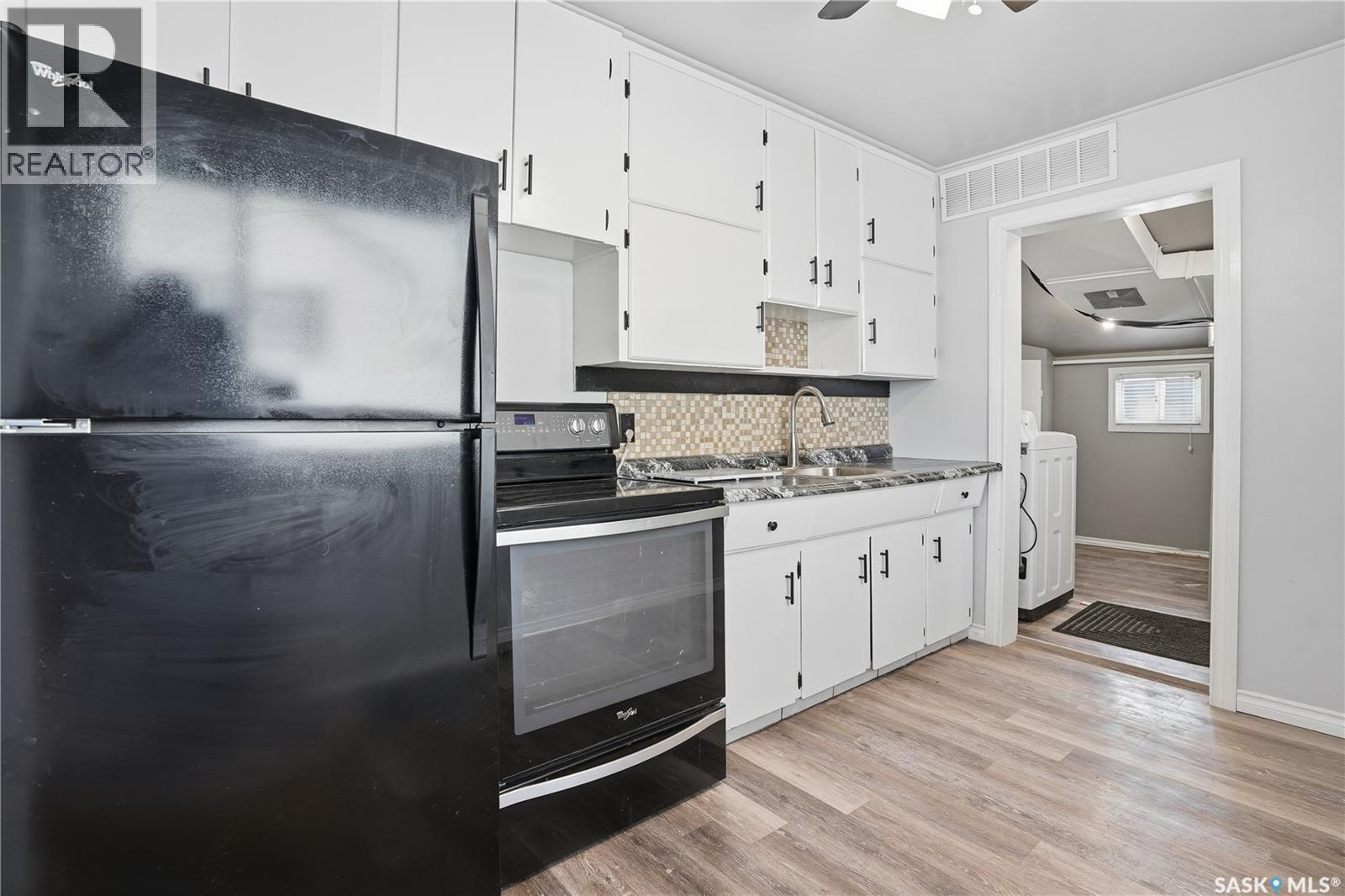 Single Family House Bungalow for Sale in  Ingersoll CRESCENT Regina 