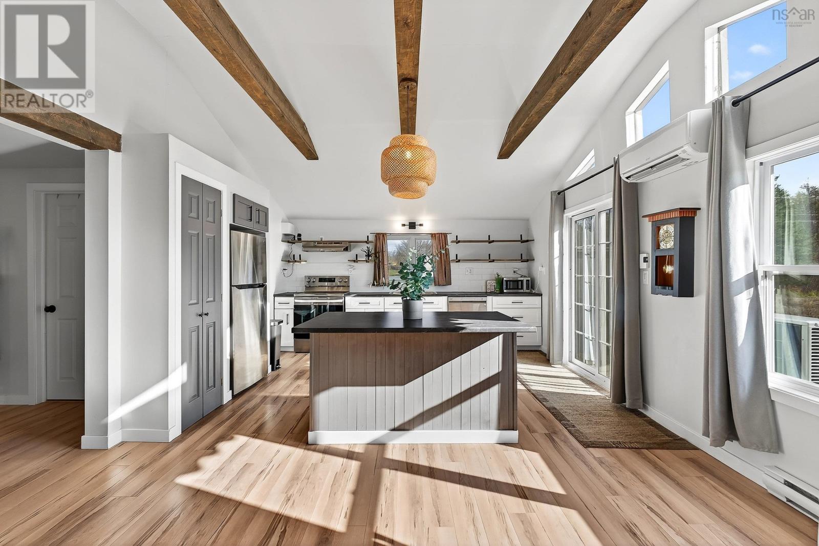 Property 16 of 45 of 4236 Highway 14