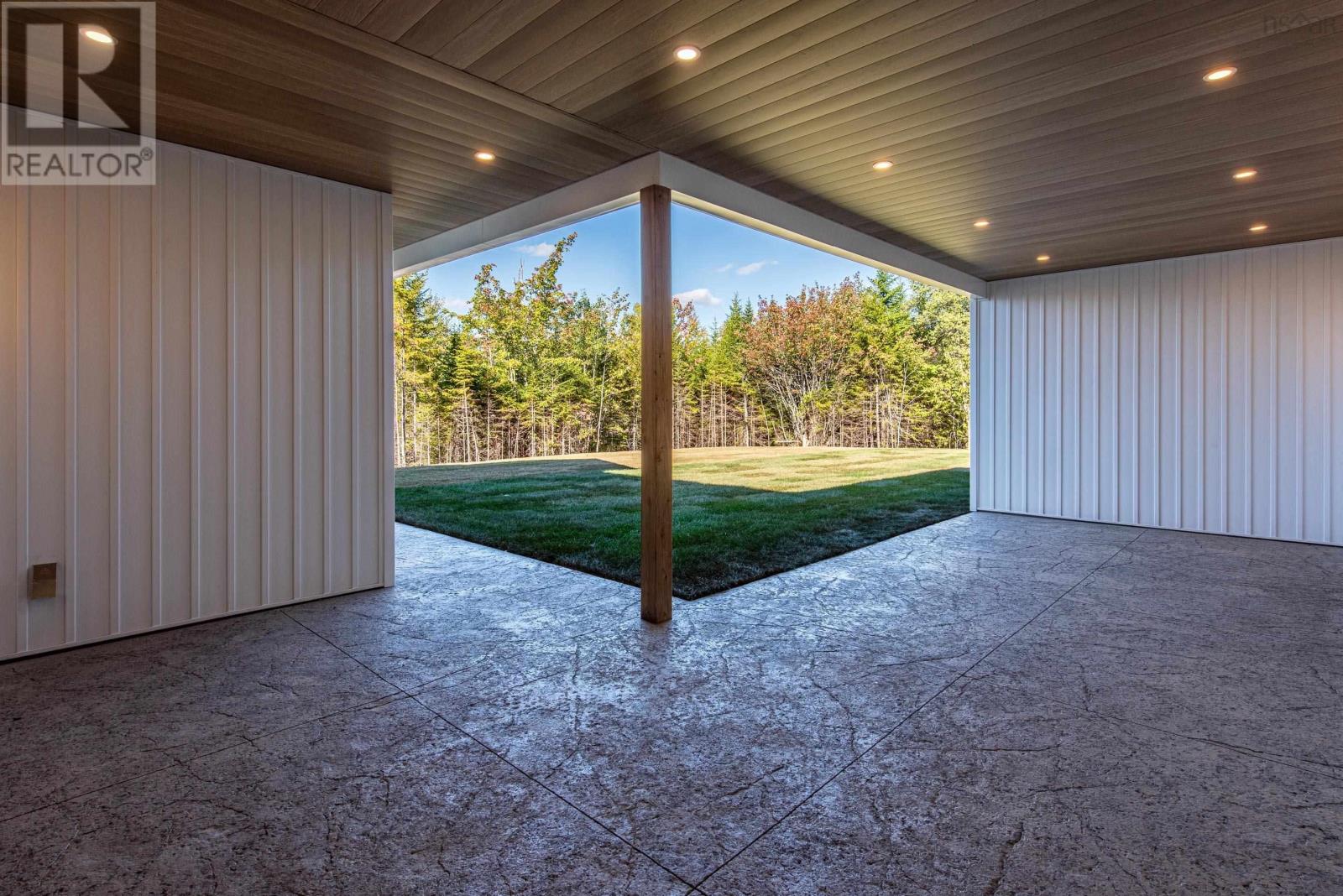 Property 44 of 49 of 372 Canoe Crescent