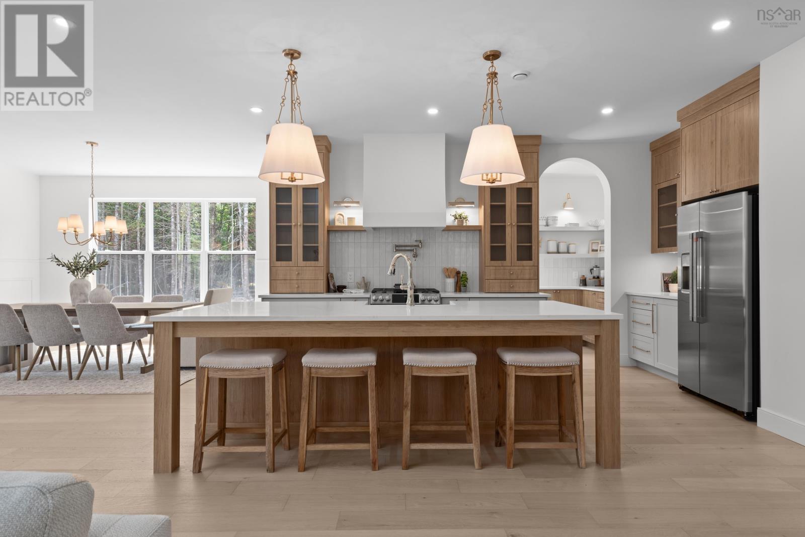 Property 12 of 49 of 372 Canoe Crescent