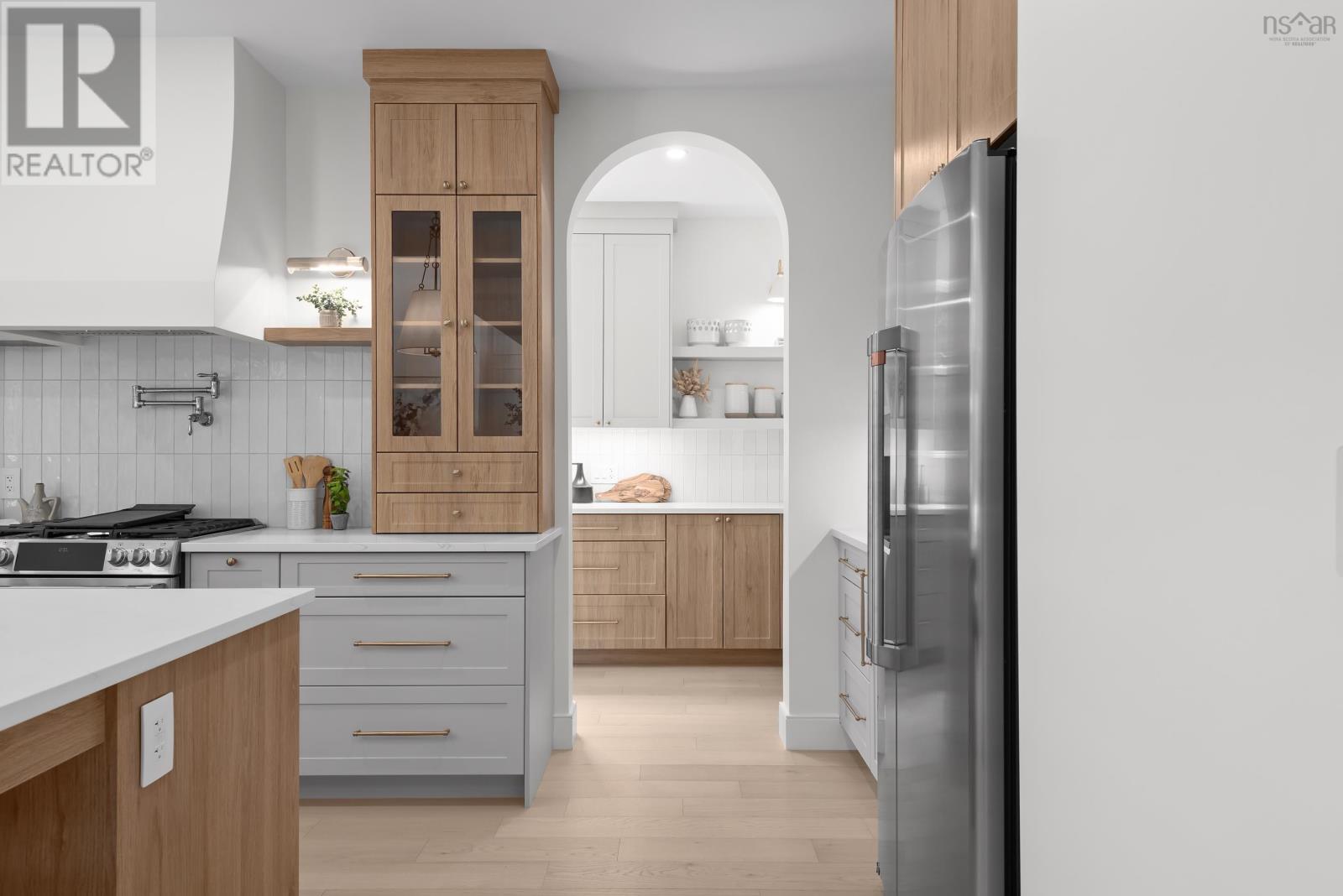 Property 17 of 49 of 372 Canoe Crescent