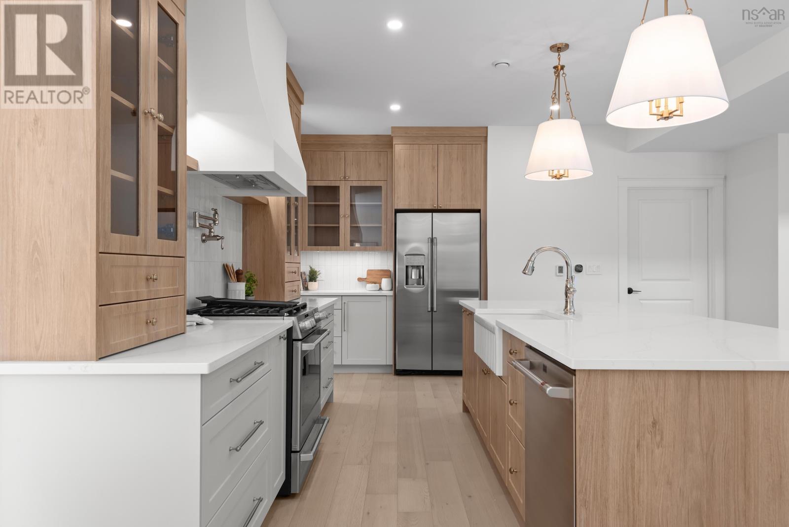 Property 15 of 49 of 372 Canoe Crescent