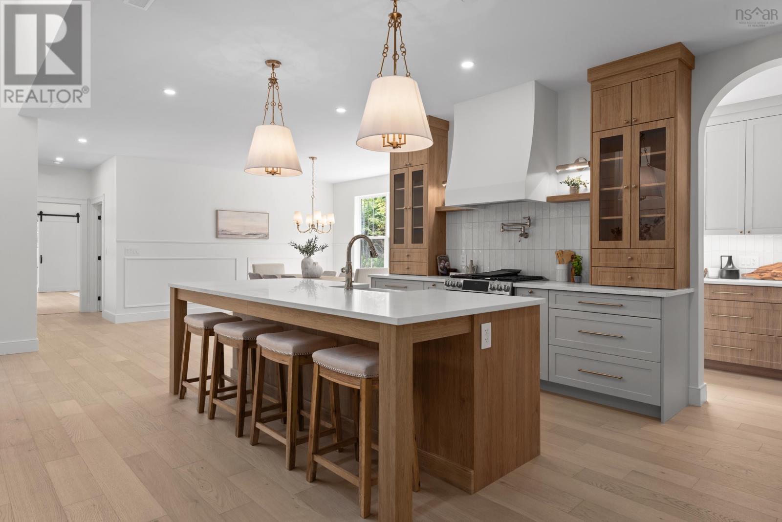 Property 13 of 49 of 372 Canoe Crescent