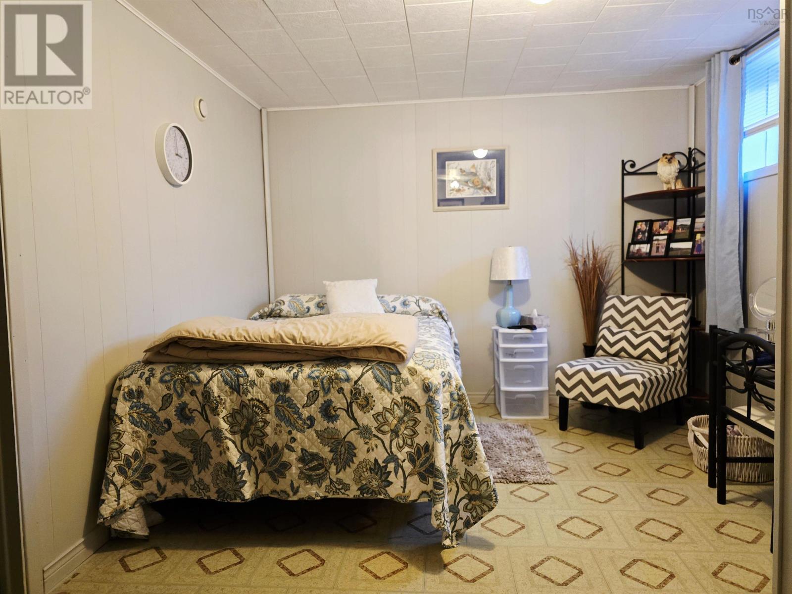 Property 29 of 34 of 44 Green Street