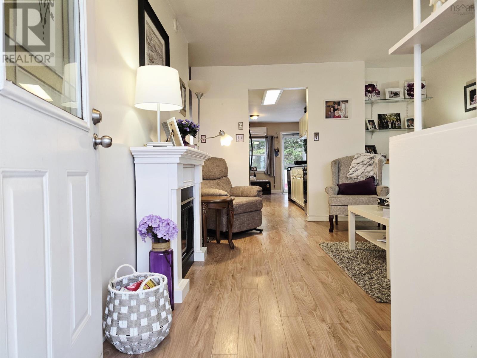 Property 10 of 34 of 44 Green Street