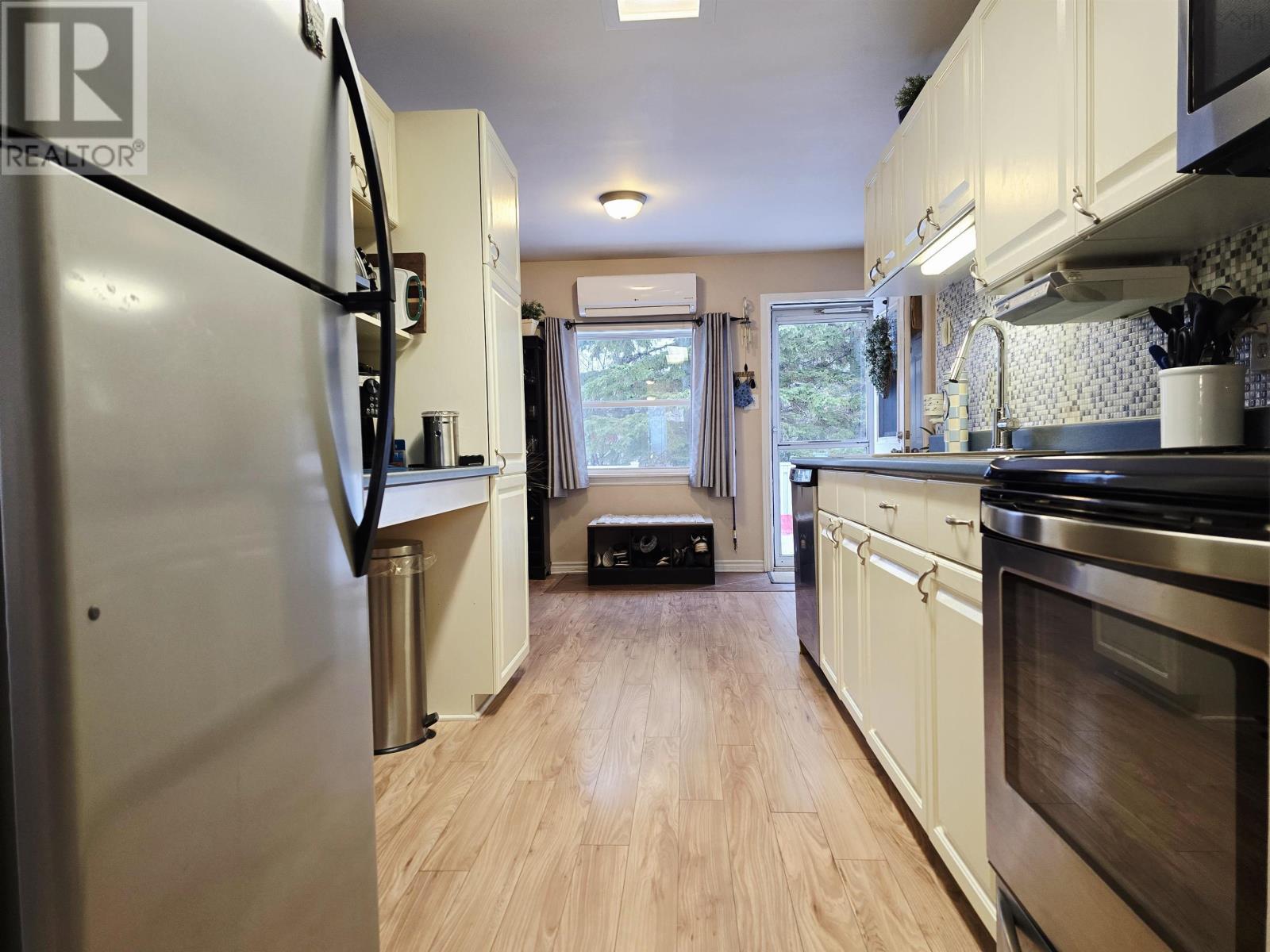 Property 20 of 34 of 44 Green Street