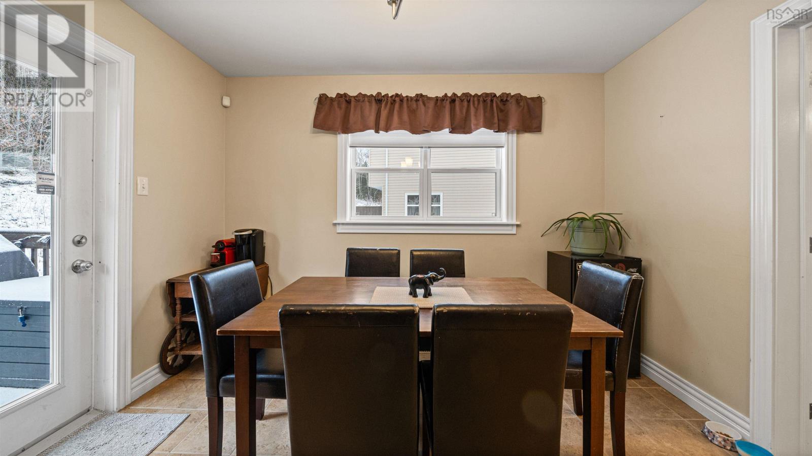 Property 19 of 50 of 116 Darlington Drive