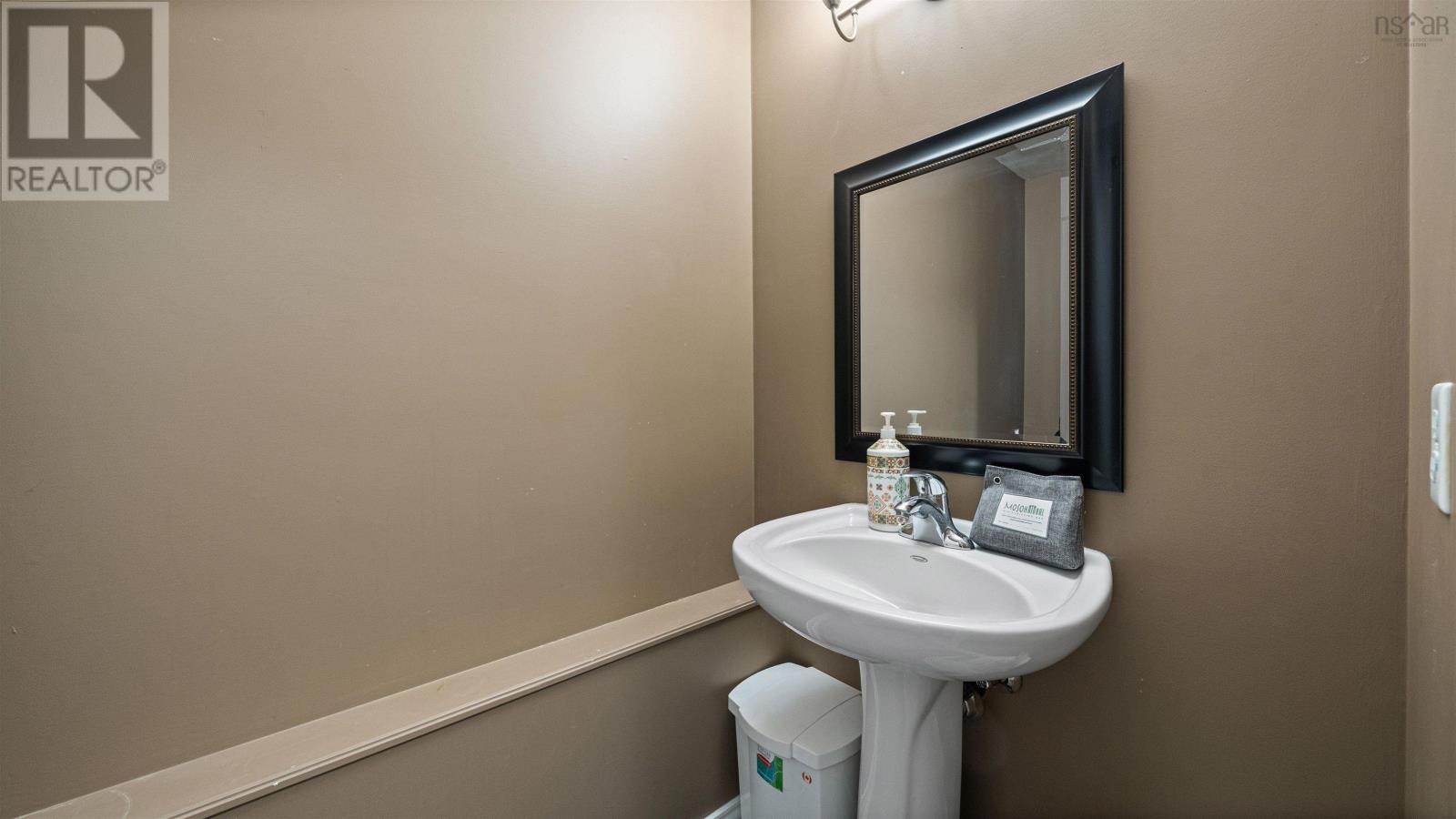 Property 37 of 50 of 116 Darlington Drive