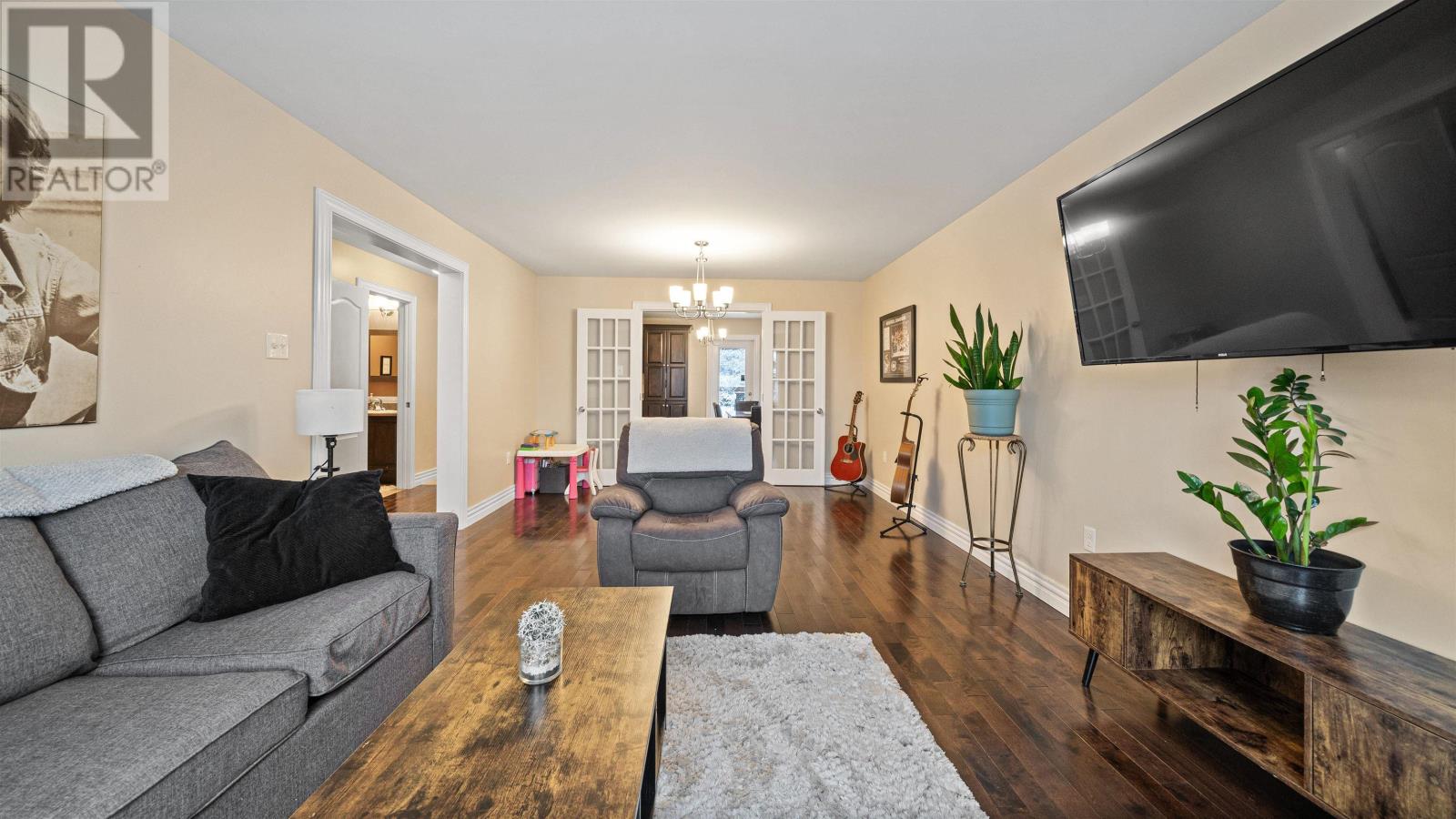 Property 5 of 50 of 116 Darlington Drive