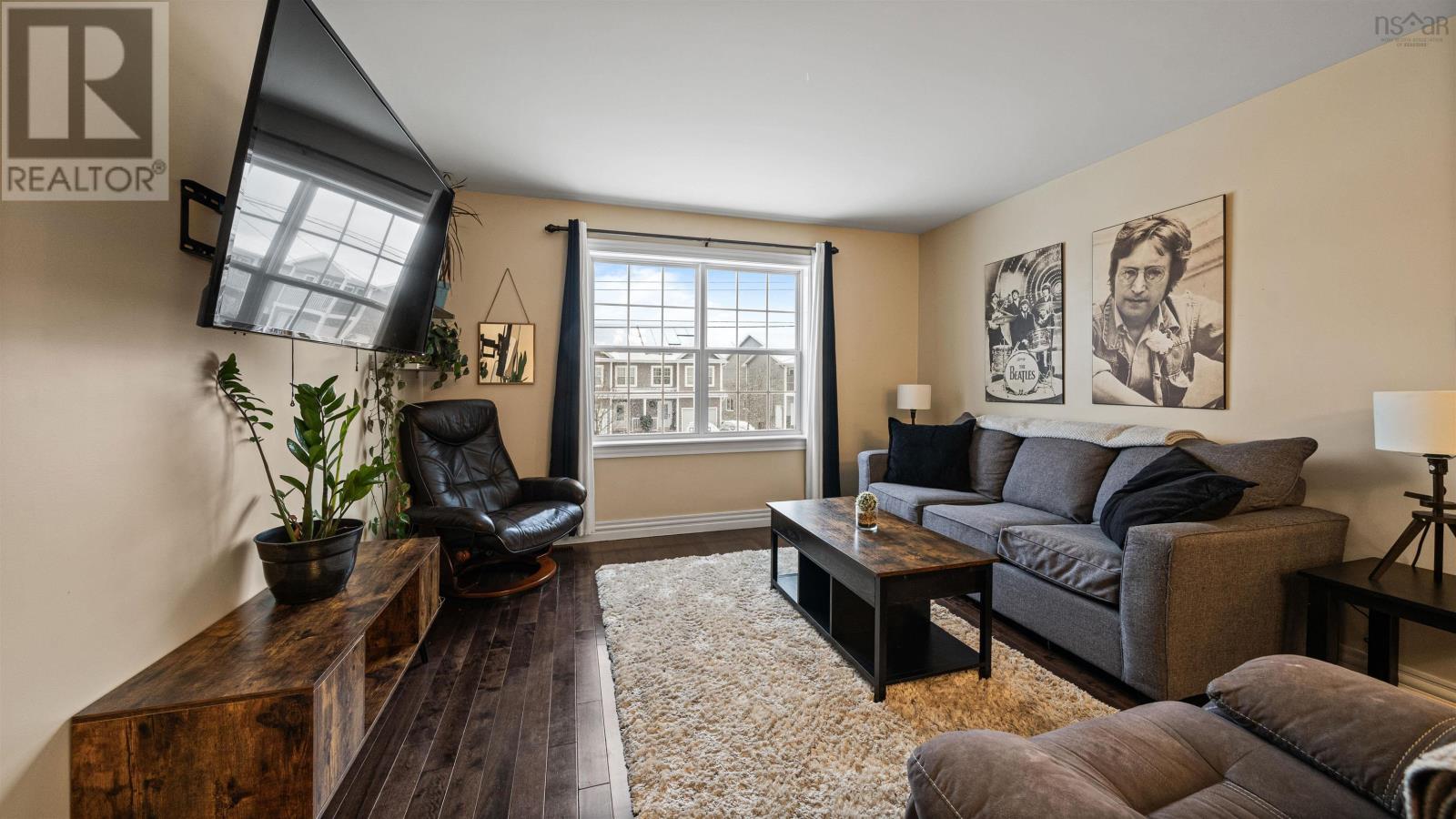 Property 8 of 50 of 116 Darlington Drive