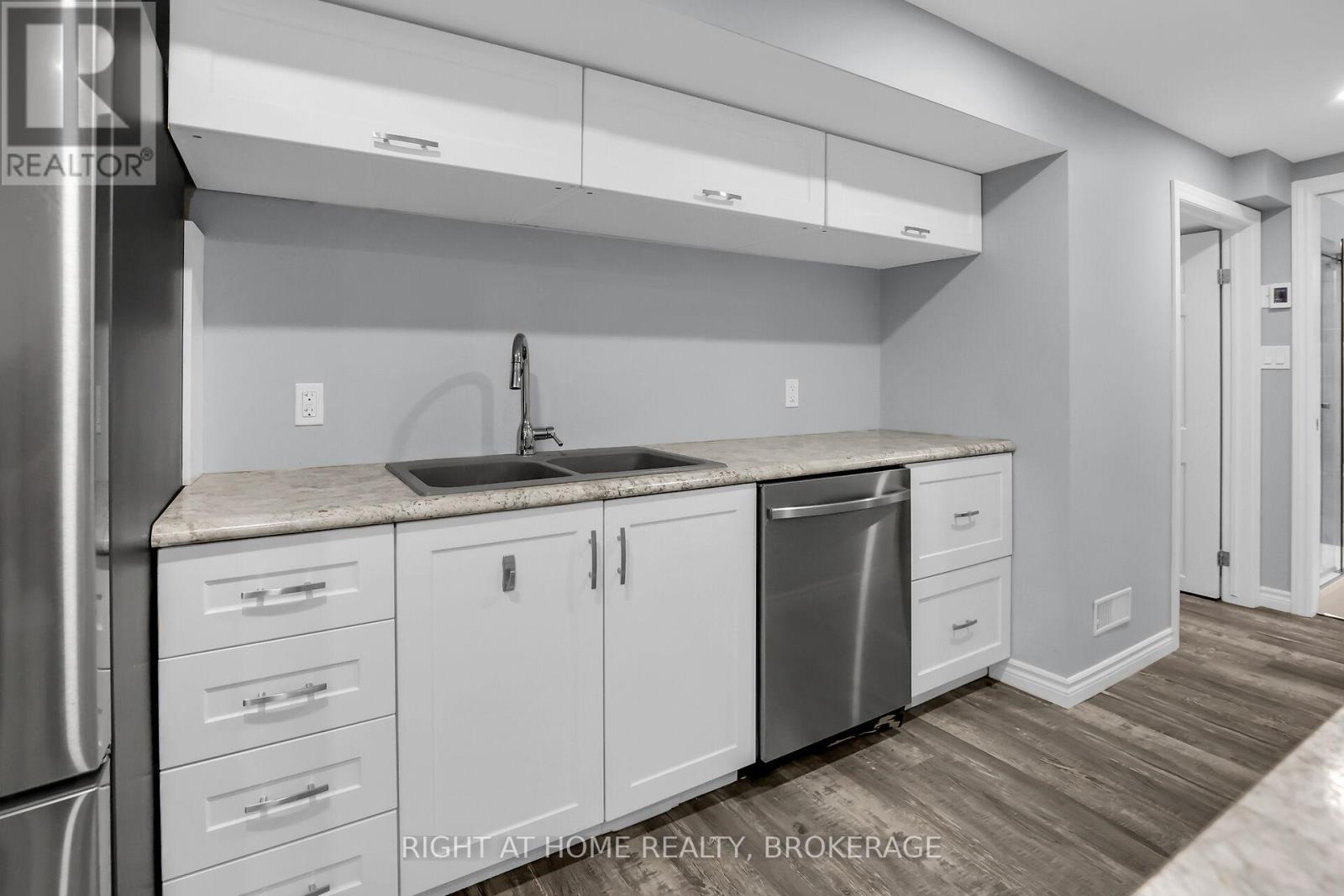 4432 DENNIS AVENUE - 20
