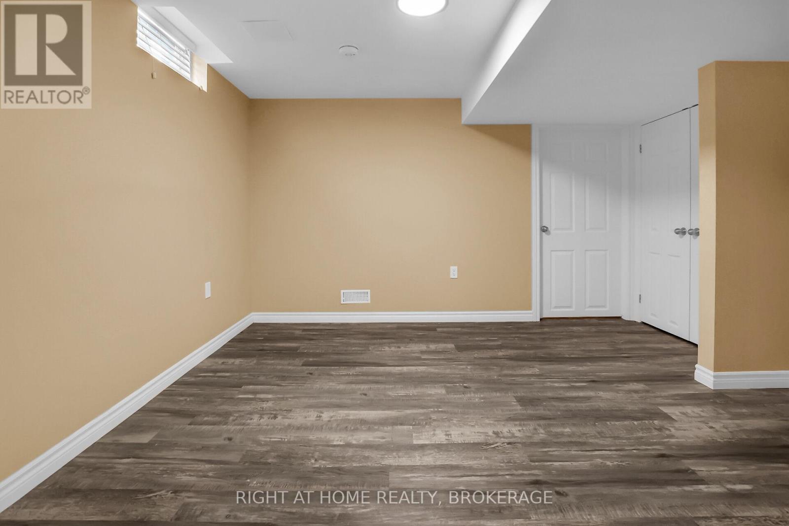 4432 DENNIS AVENUE - 21