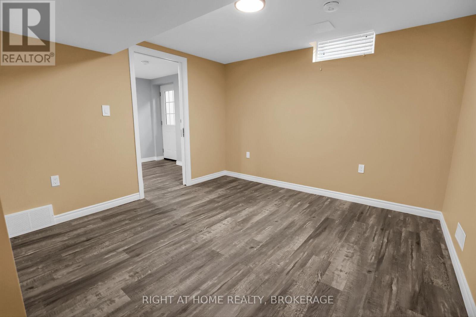 4432 DENNIS AVENUE - 22