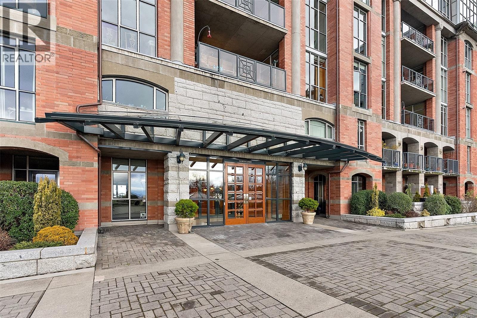 330 21 Dallas Road, Victoria