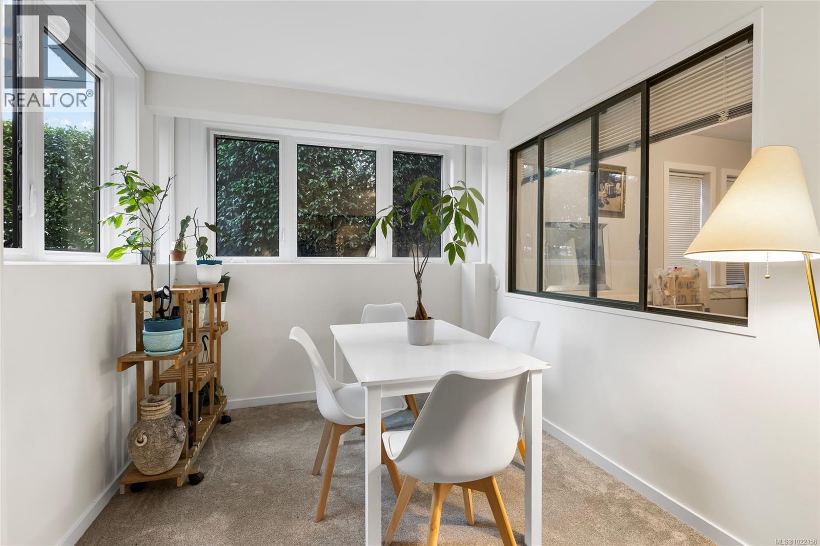 103 1875 Lansdowne Road, Saanich