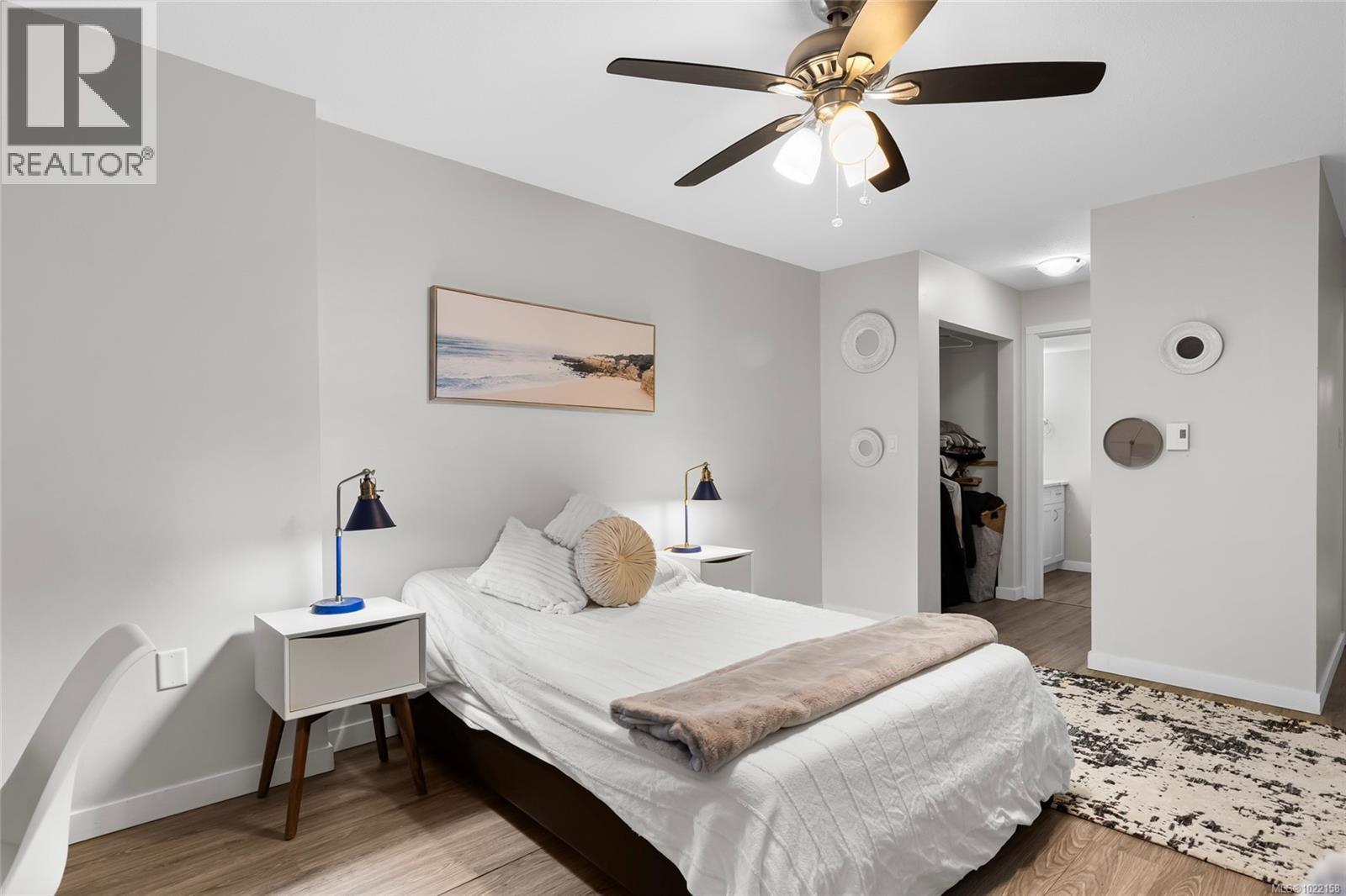 103 1875 Lansdowne Road, Saanich